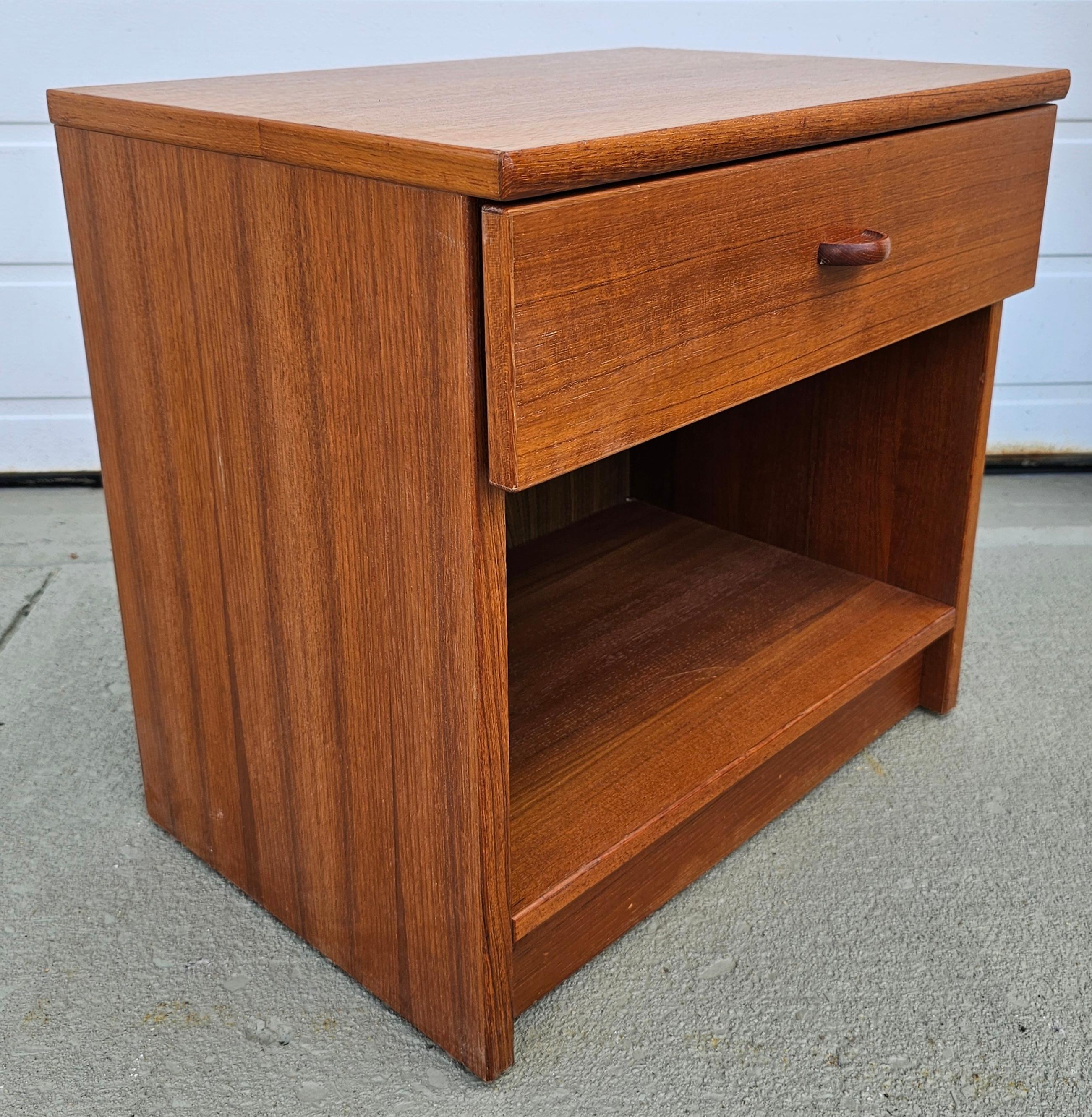 Dänischer Mid-Century-Modern-Nachttisch von PBJ Mobler (Sonstiges) im Angebot