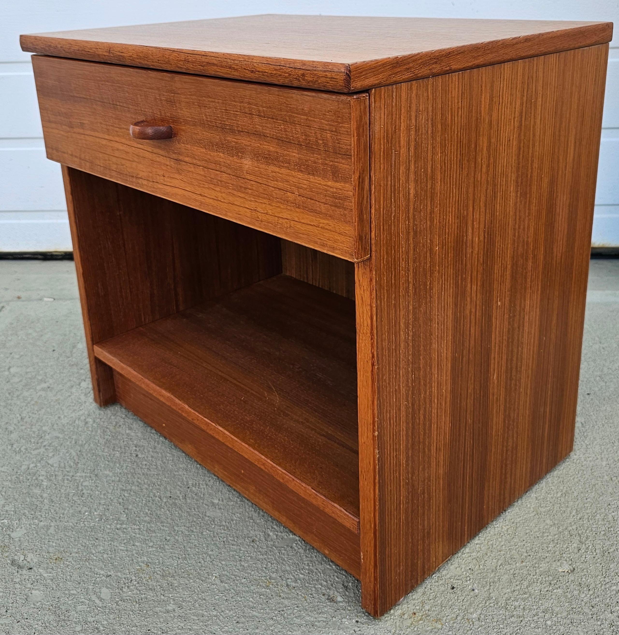 Dänischer Mid-Century-Modern-Nachttisch von PBJ Mobler im Zustand „Gut“ im Angebot in Germantown, MD