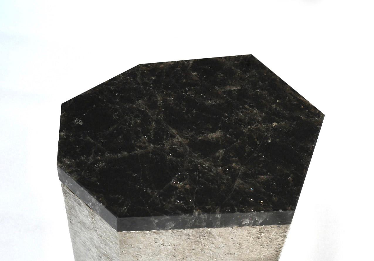 SAN III Rock Crystal Side Table by Phoenix In Excellent Condition For Sale In New York, NY
