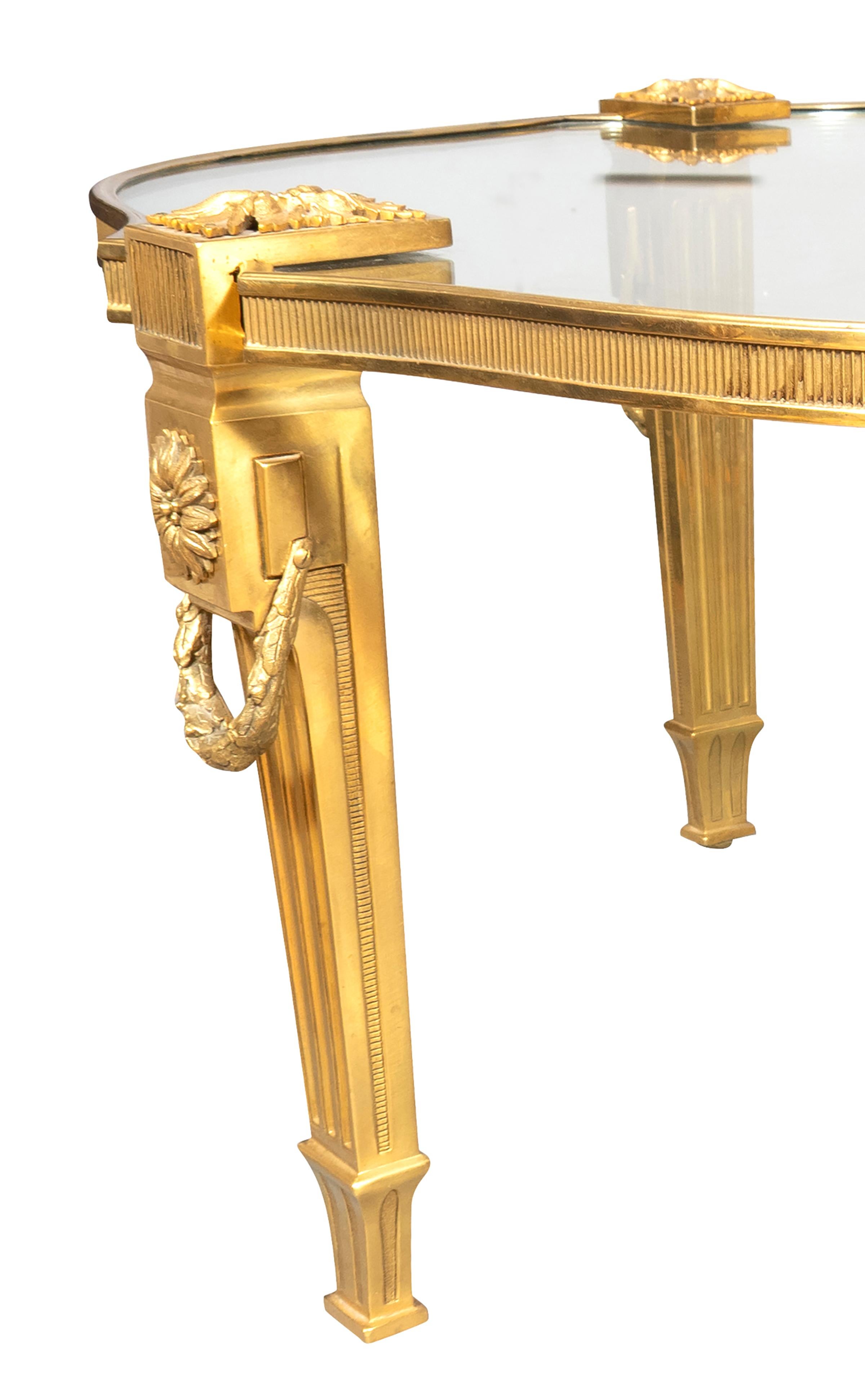 Table basse P.E Guerin en bronze et verre en vente 2