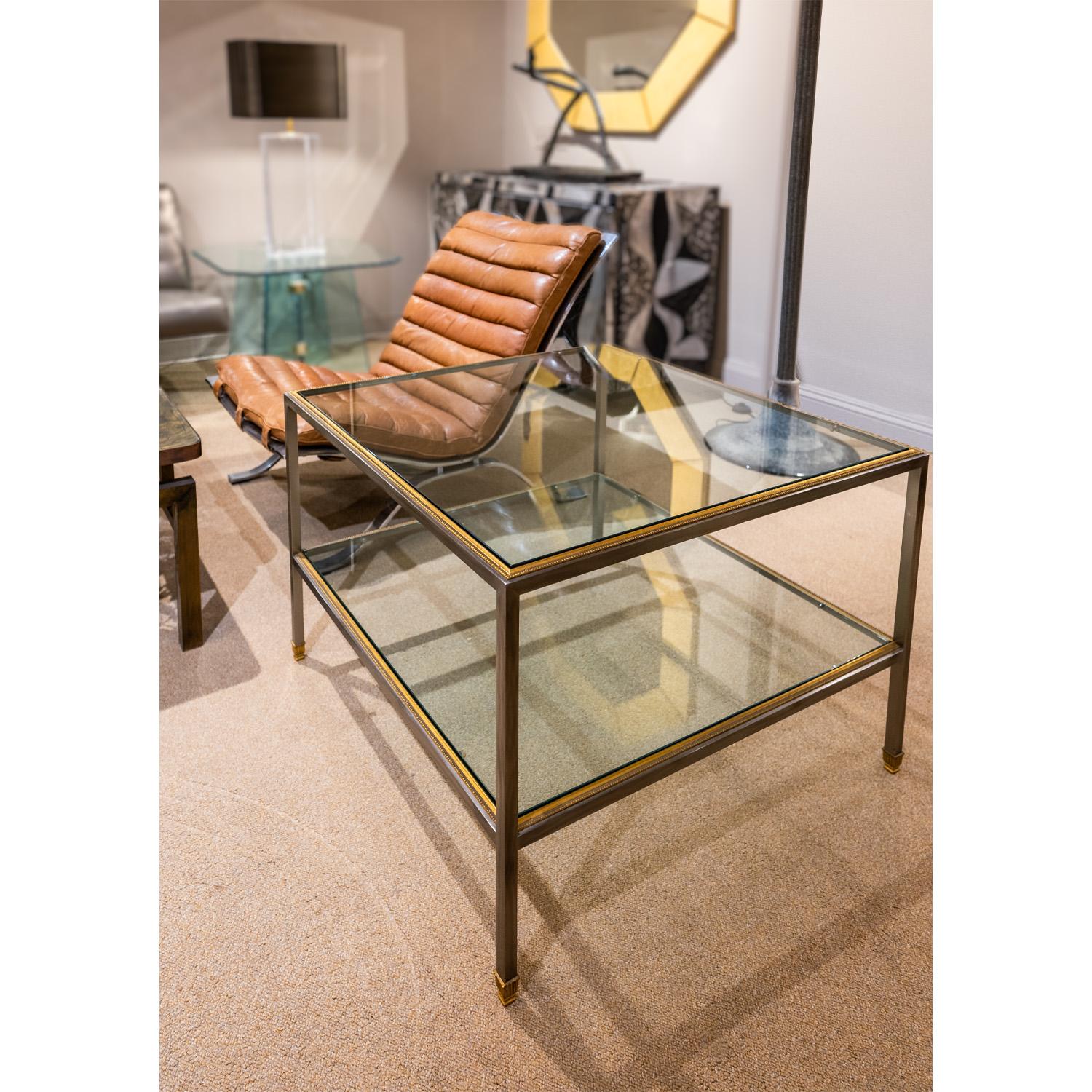 Fin du 20e siècle P.E. Guerin table dorée exquise en acier et laiton bruni 1982 en vente