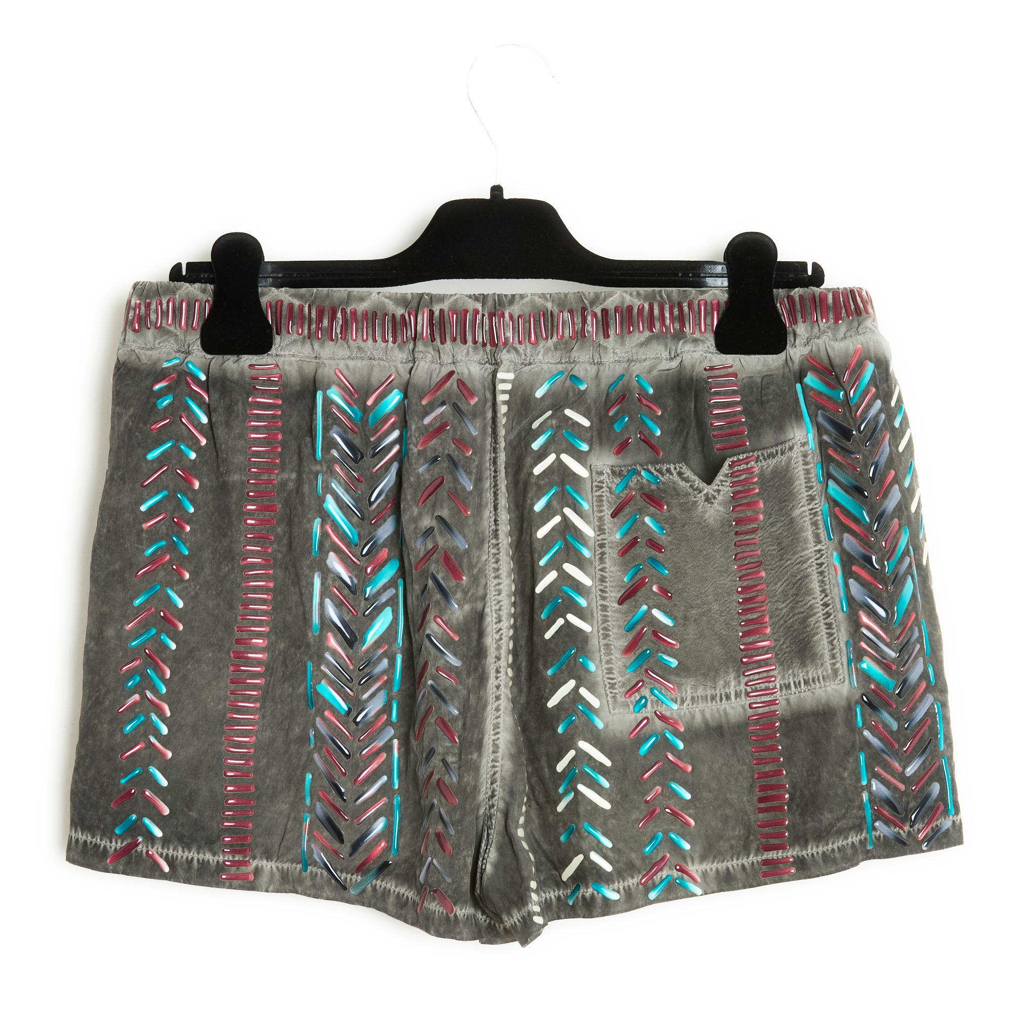 PE2016 Louis Vuitton Ghesquiere Ethnic Silk Shorts FR38 For Sale 1