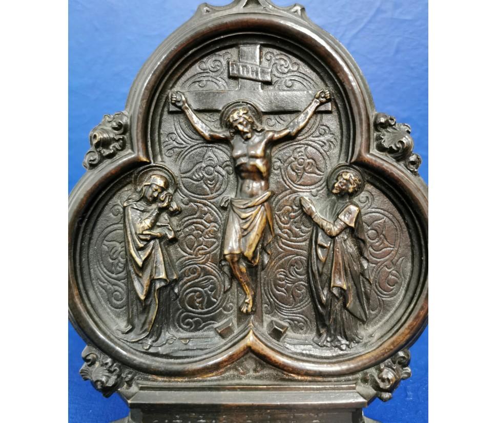Peace Depicting the Crucifixion in Dark Patina Bronze 18th Century For Sale 5