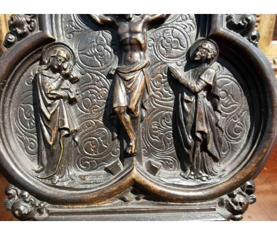 Italian Peace Depicting the Crucifixion in Dark Patina Bronze 18th Century For Sale