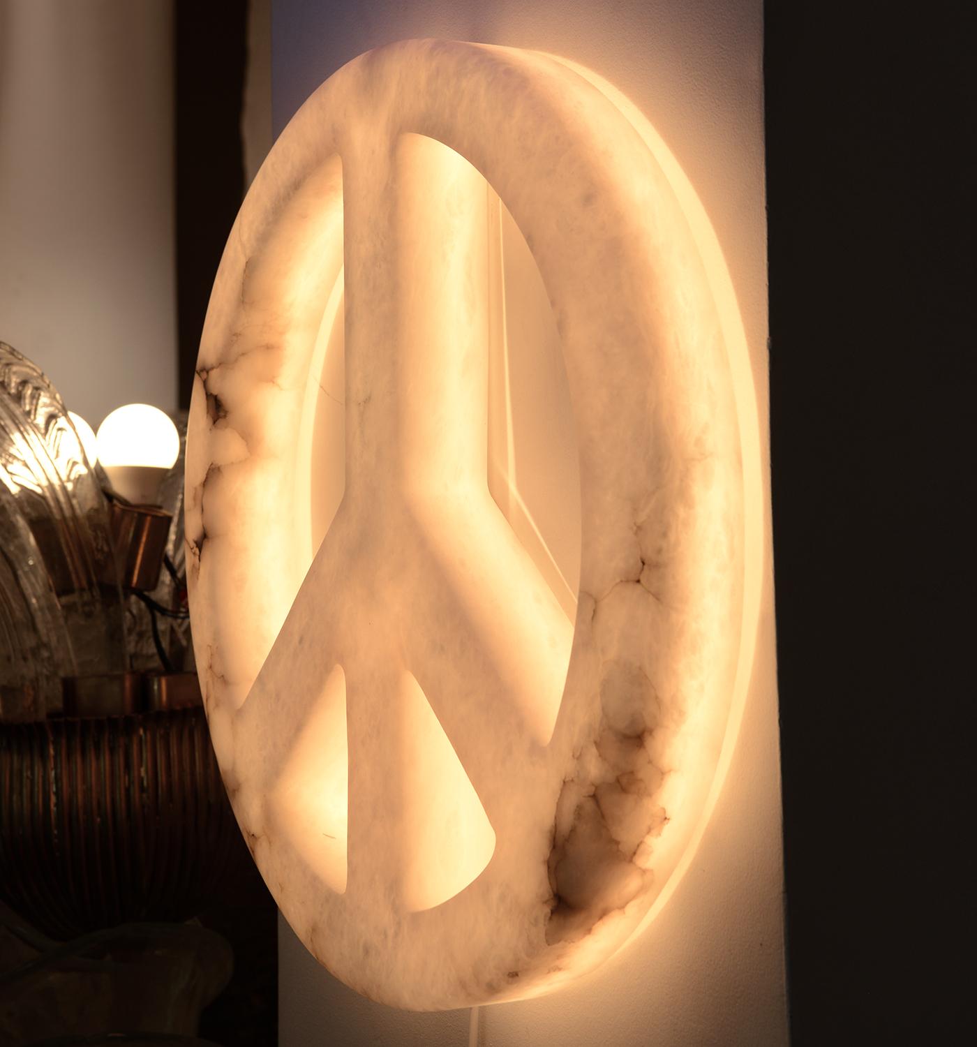Peace & Love Alabaster Wall Lamp In New Condition For Sale In Paris, FR