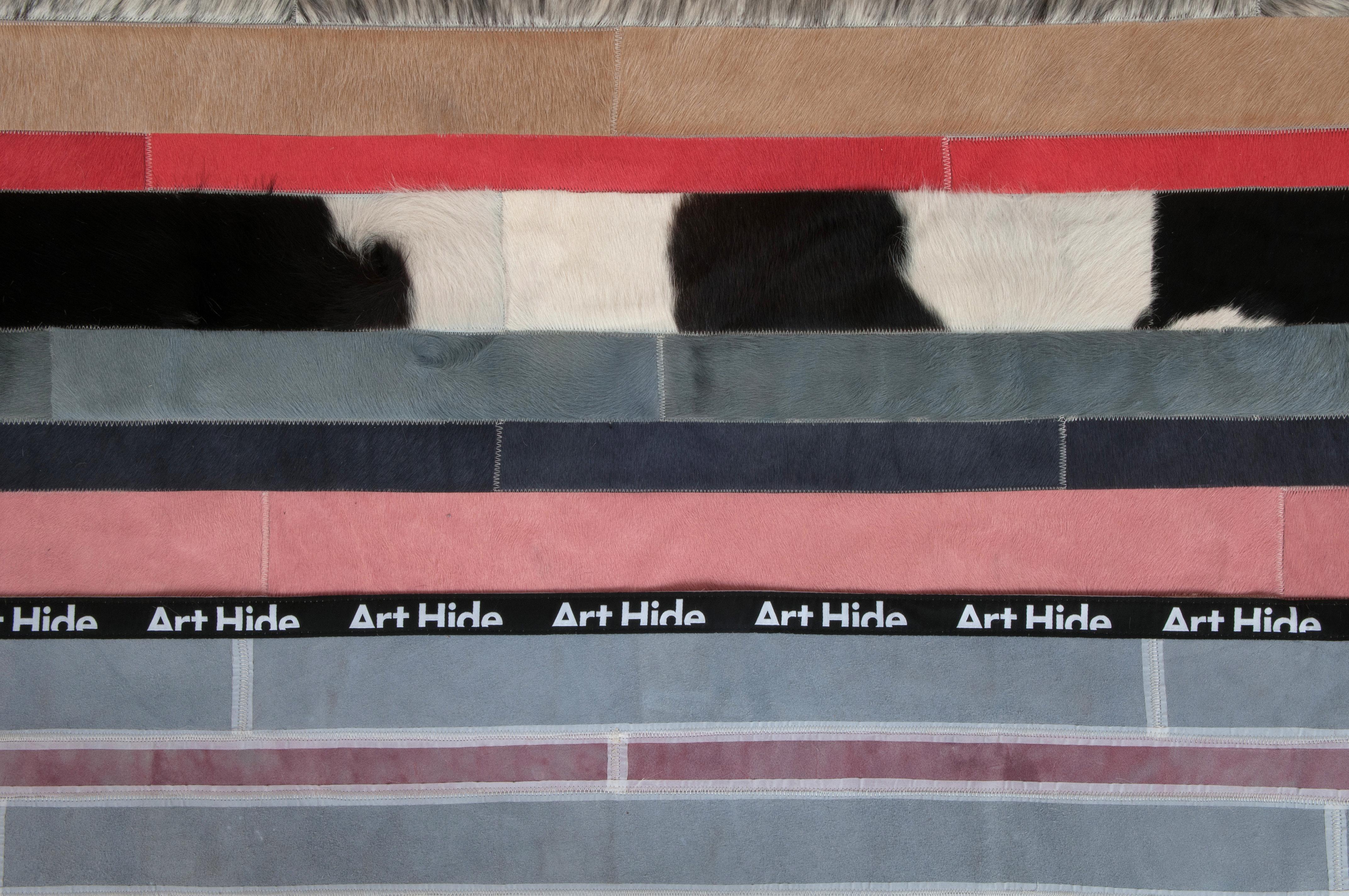 Peach, black & white stripes Nueva Raya Customizable Cowhide Area Rug Large In New Condition For Sale In Charlotte, NC