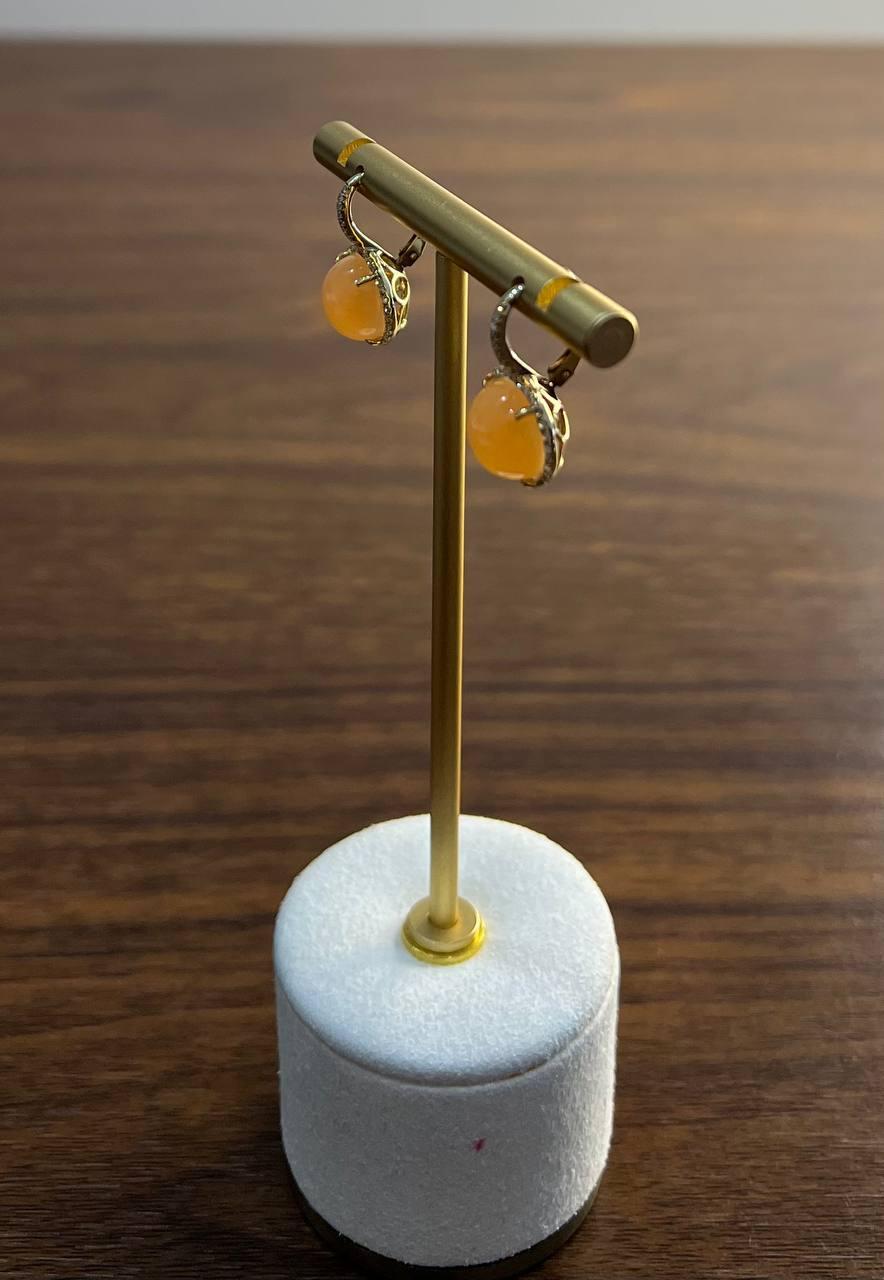 Pendientes de gota de oro amarillo de 14 quilates con halo de diamantes de piedra lunar naranja melocotón en Nuevo estado para la venta en Oakton, VA