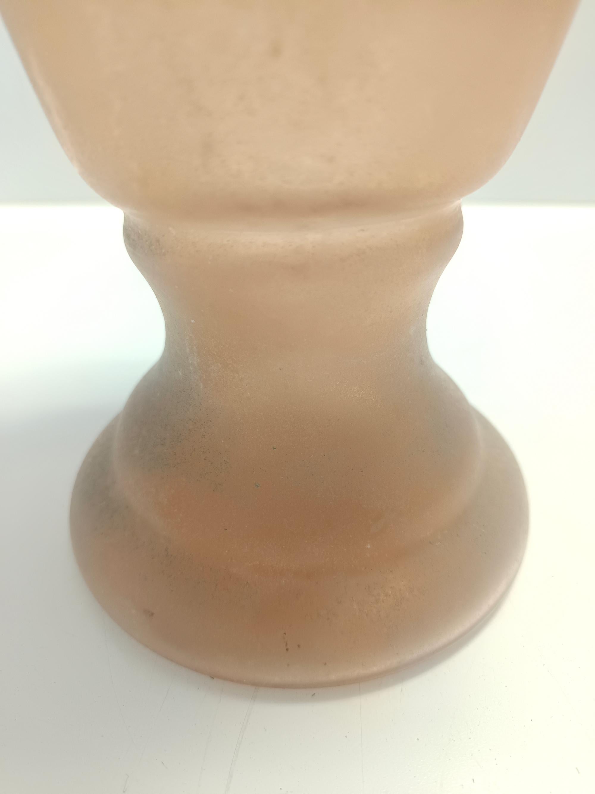 Vaso ad anfora in vetro Scavo rosa pesca e bianco, attribuito a Seguso, Italia in vendita 3