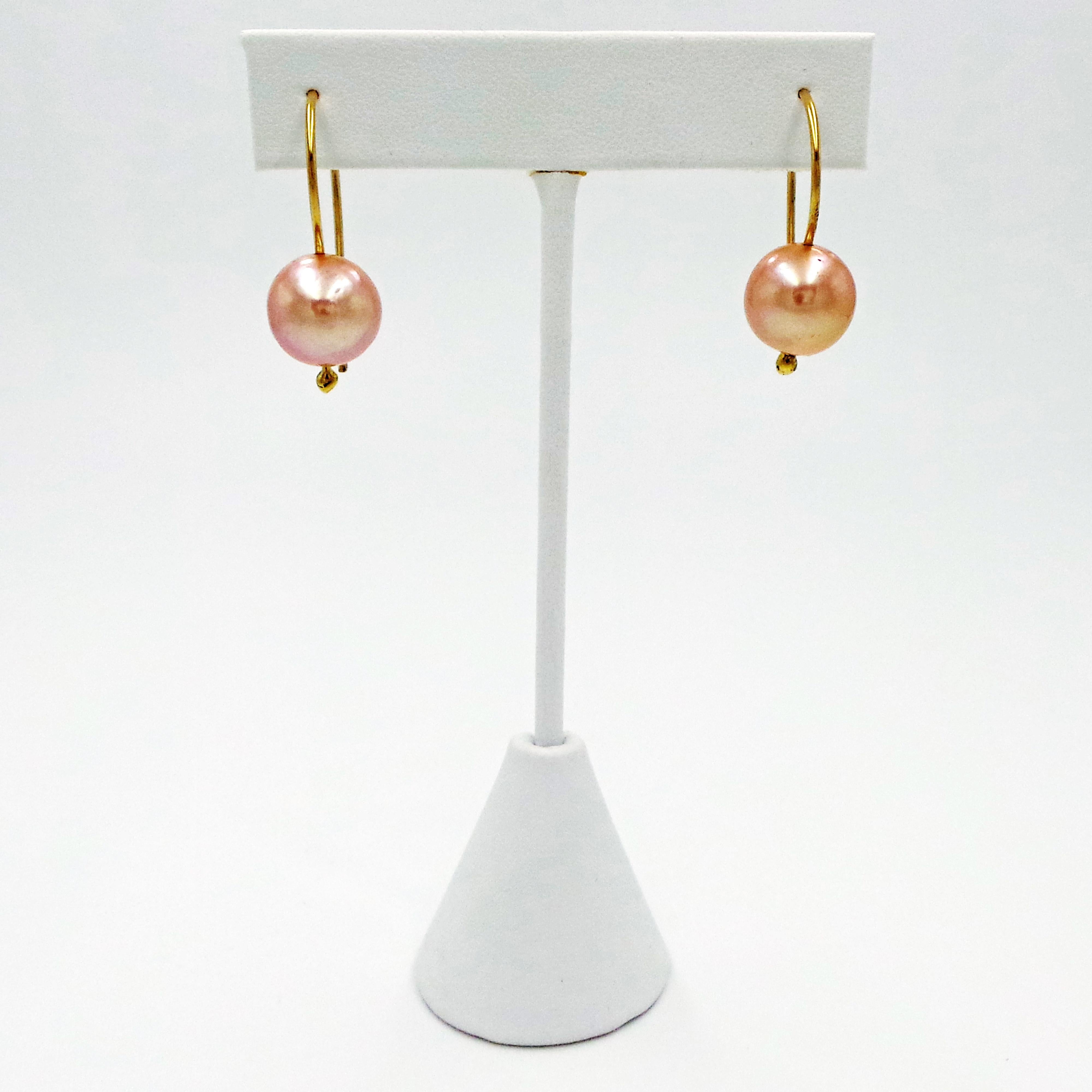 Peach Pink Freshwater Pearl Gold Drop Earrings In New Condition For Sale In Naples, FL