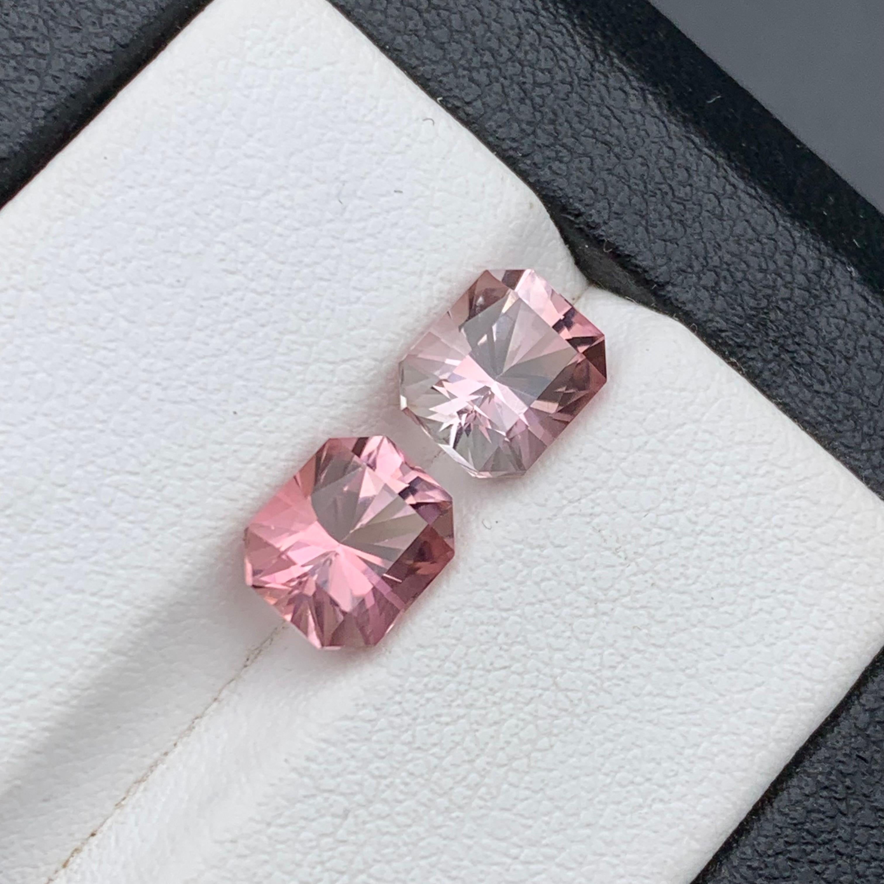 Paar pfirsichfarbene & rosa natürliche Turmalin-Edelsteine, 3,80 Karat, achteckige Smaragdschliff-Ring, Smaragdschliff (Zeitgenössisch) im Angebot