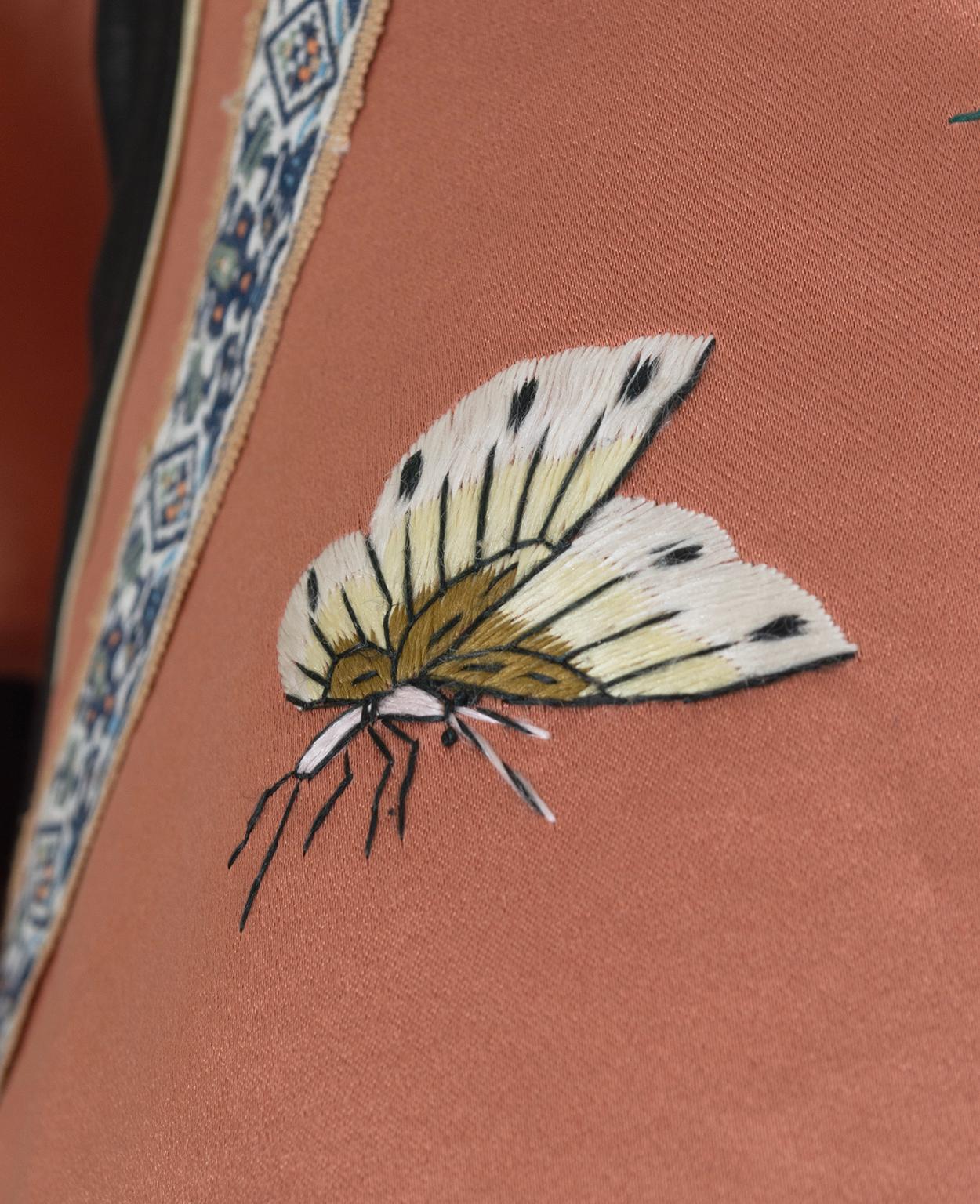 Peach Silk Blossom Butterfly Embroidered Cheongsam Tang Hanfu Jacket – M, 1950s For Sale 8