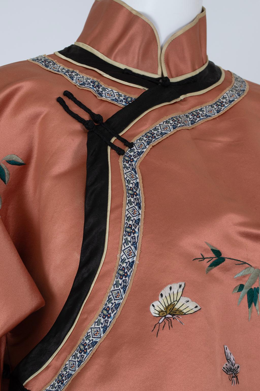 Peach Silk Blossom Butterfly Embroidered Cheongsam Tang Hanfu Jacket – M, 1950s For Sale 1