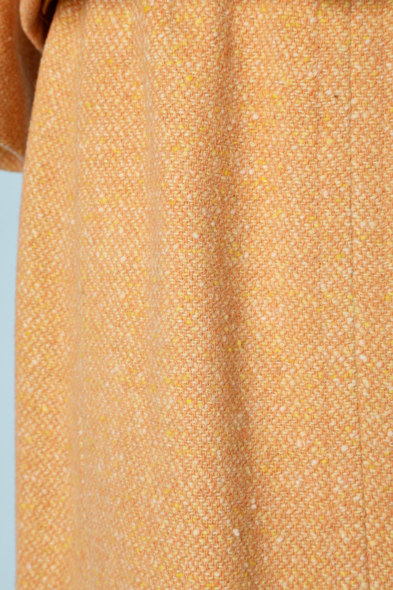 Pfirsichfarbener Tweed-Rockanzug von Balenciaga  (Beige) im Angebot
