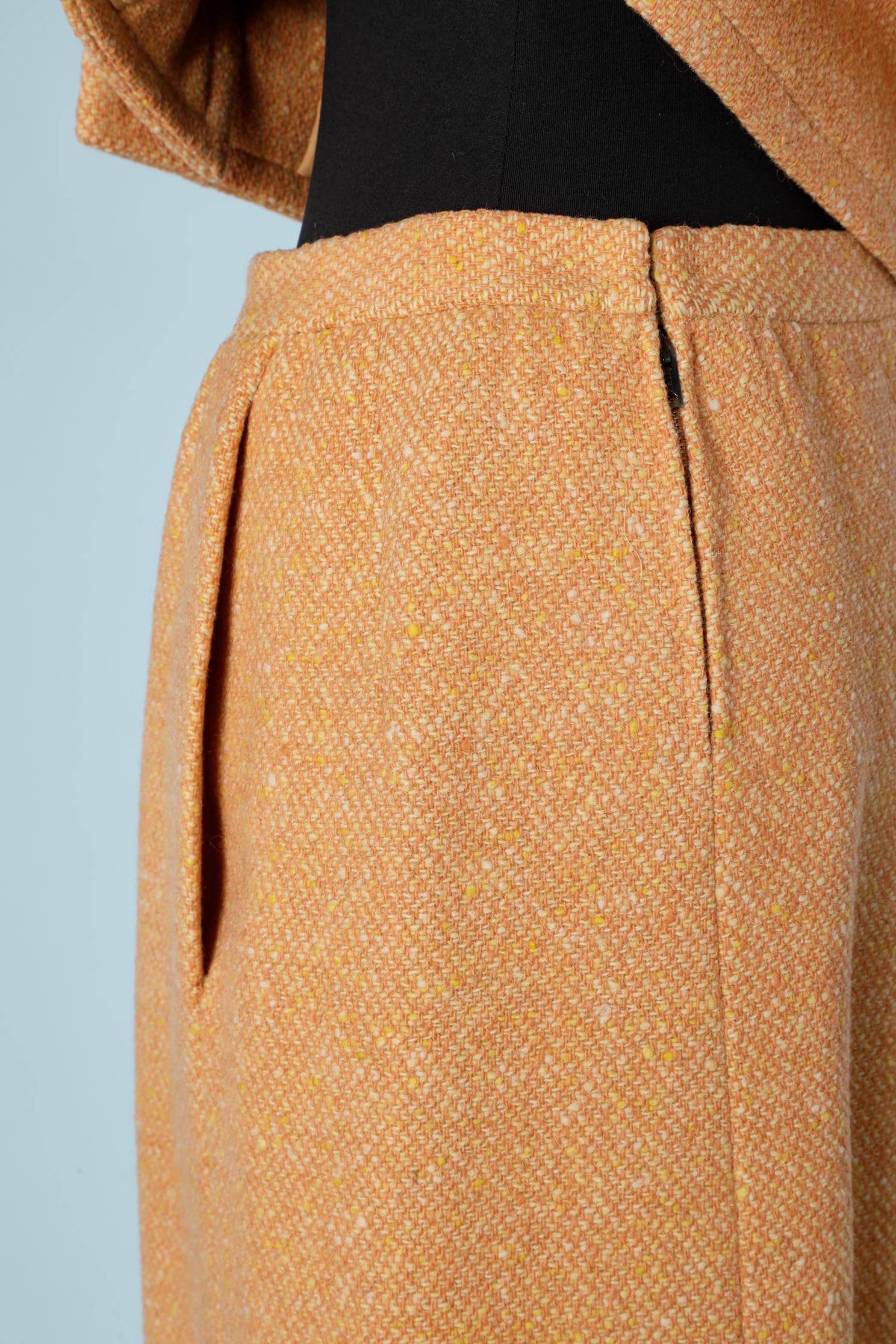 Pfirsichfarbener Tweed-Rockanzug von Balenciaga  für Damen oder Herren im Angebot