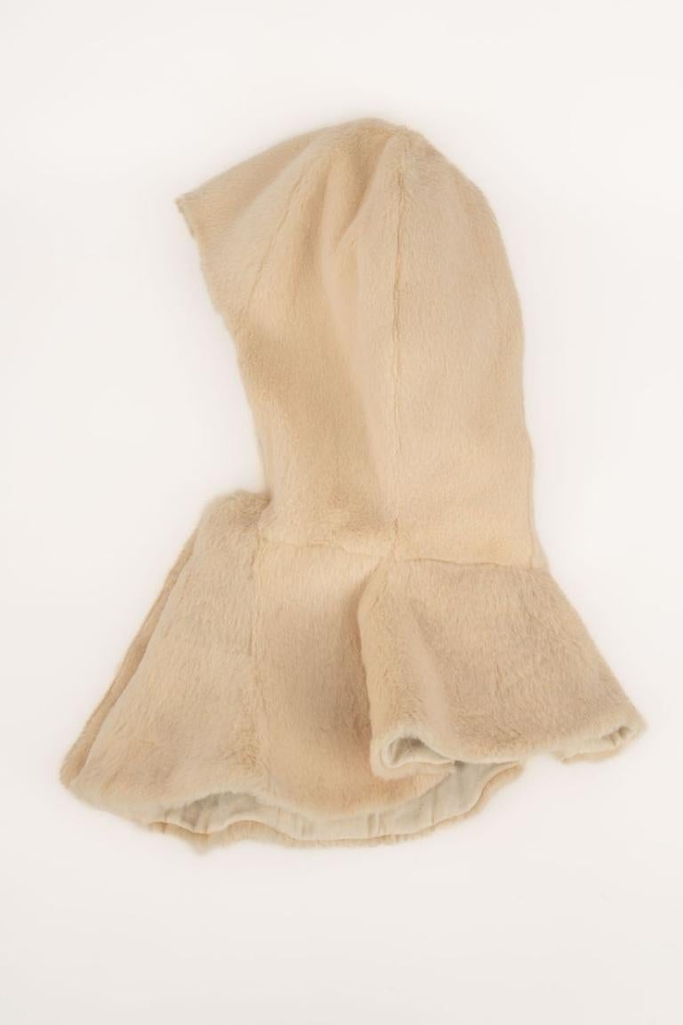 Beige Peachoo + Krejberg Cappuccio coniglio beige in vendita