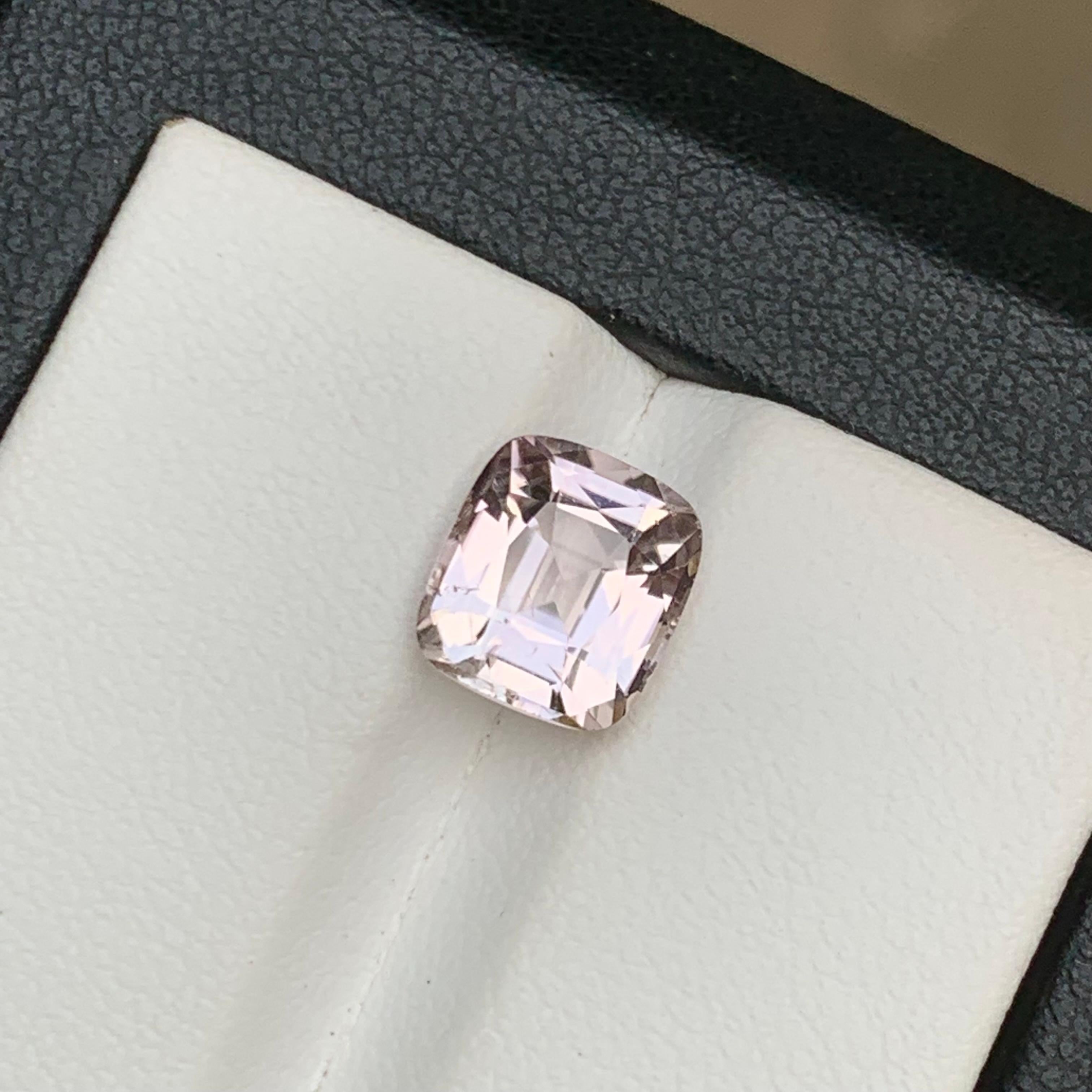 Anillo de turmalina natural tono melocotón, 2,40 ct talla cojín para joyería en venta 5