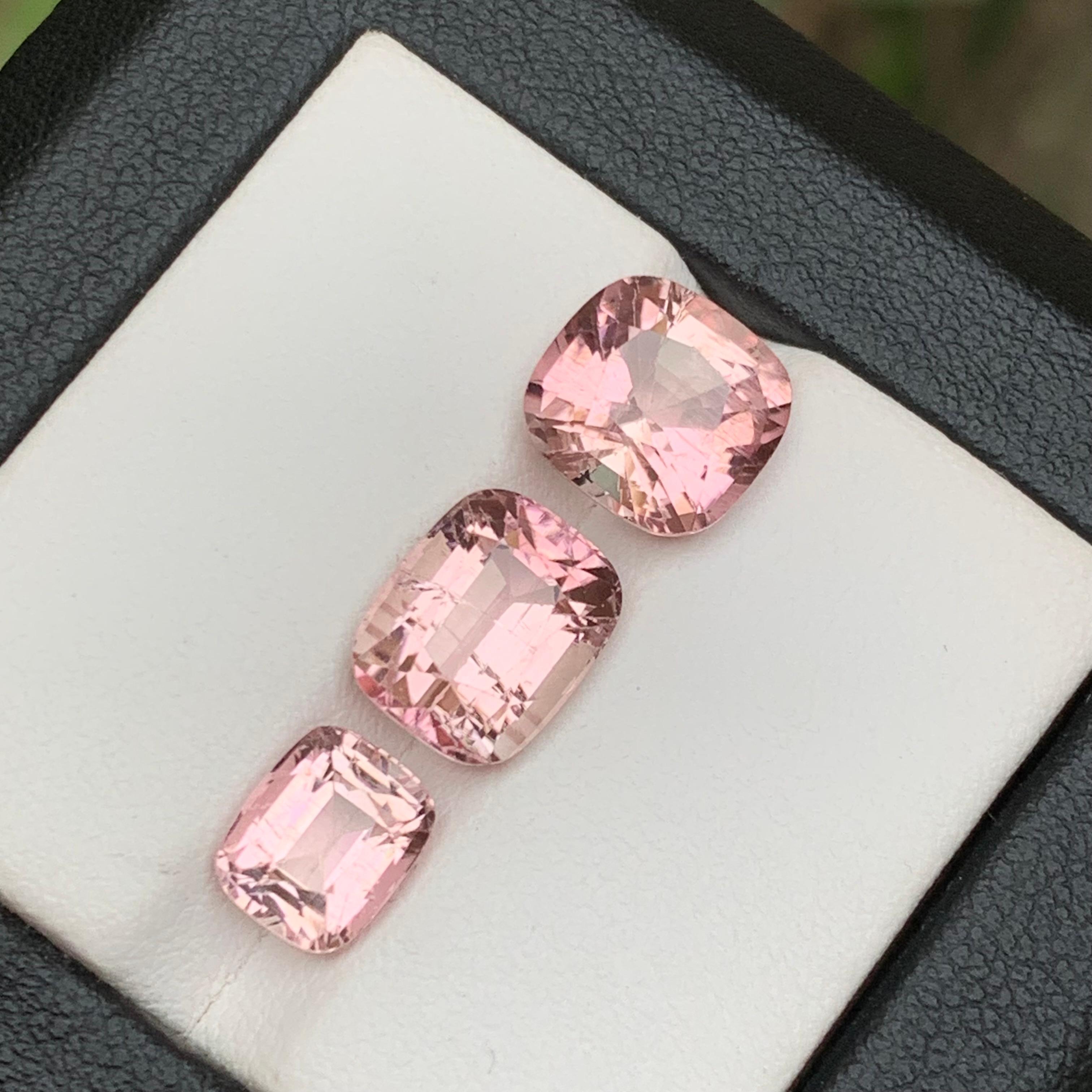 Schmuck mit losen Edelsteinen im Kissenschliff in pfirsichfarbenem, rosafarbenem, natürlichem Turmalin und 8.30 Karat im Angebot 6