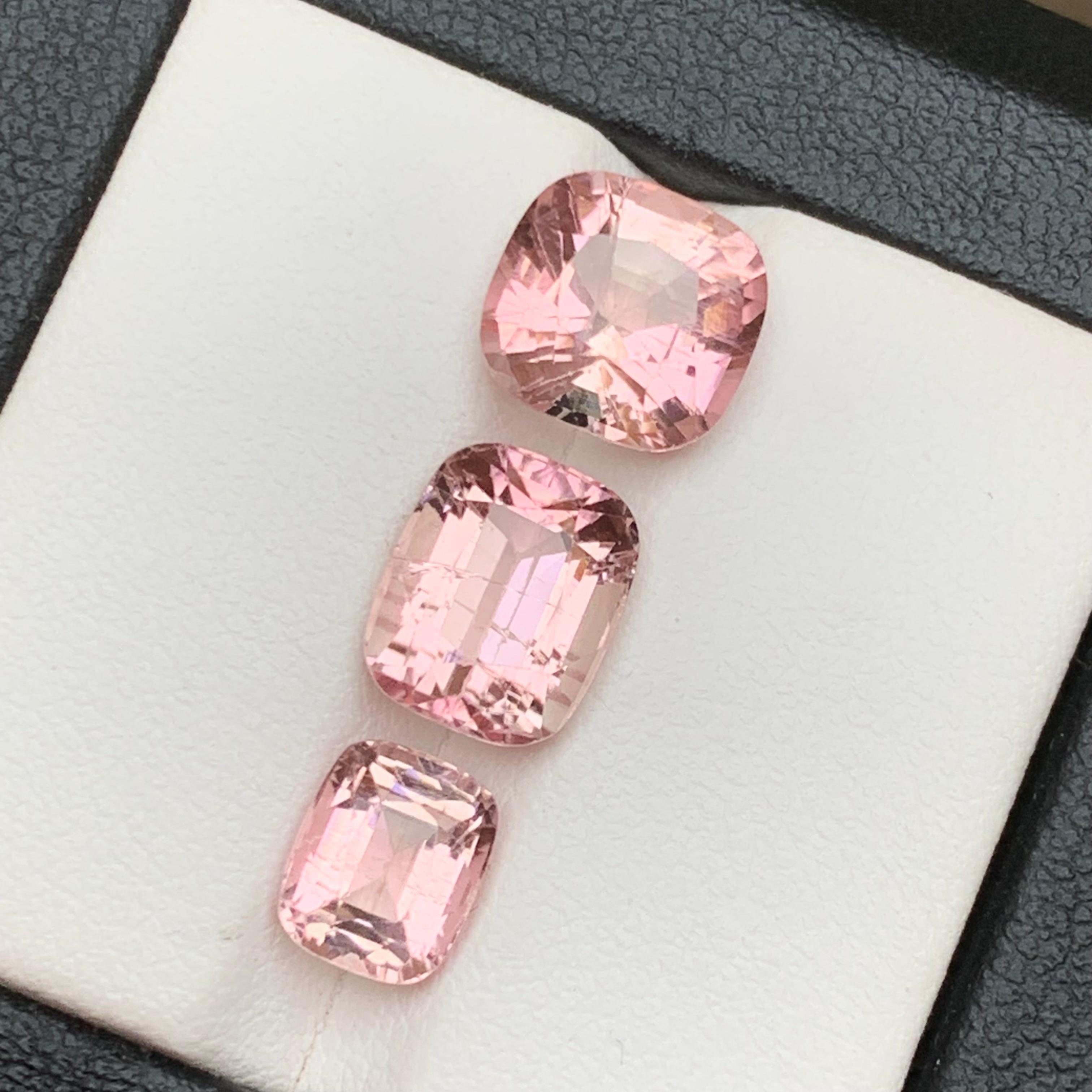 Peachy Hue Pink Natural Turmalin Lose Edelsteine Lot für Ring, Armband, Halskette Anhänger oder jede andere Schmuckeinstellung-Kissenschliff!!!

💎 EDELSTEINART: Turmalin 
⚖️ GEWICHT: 8,30 Karat
🪚 FORM & SCHNITT: Kissenschliff
📏 GRÖSSE (MM): 
3,10