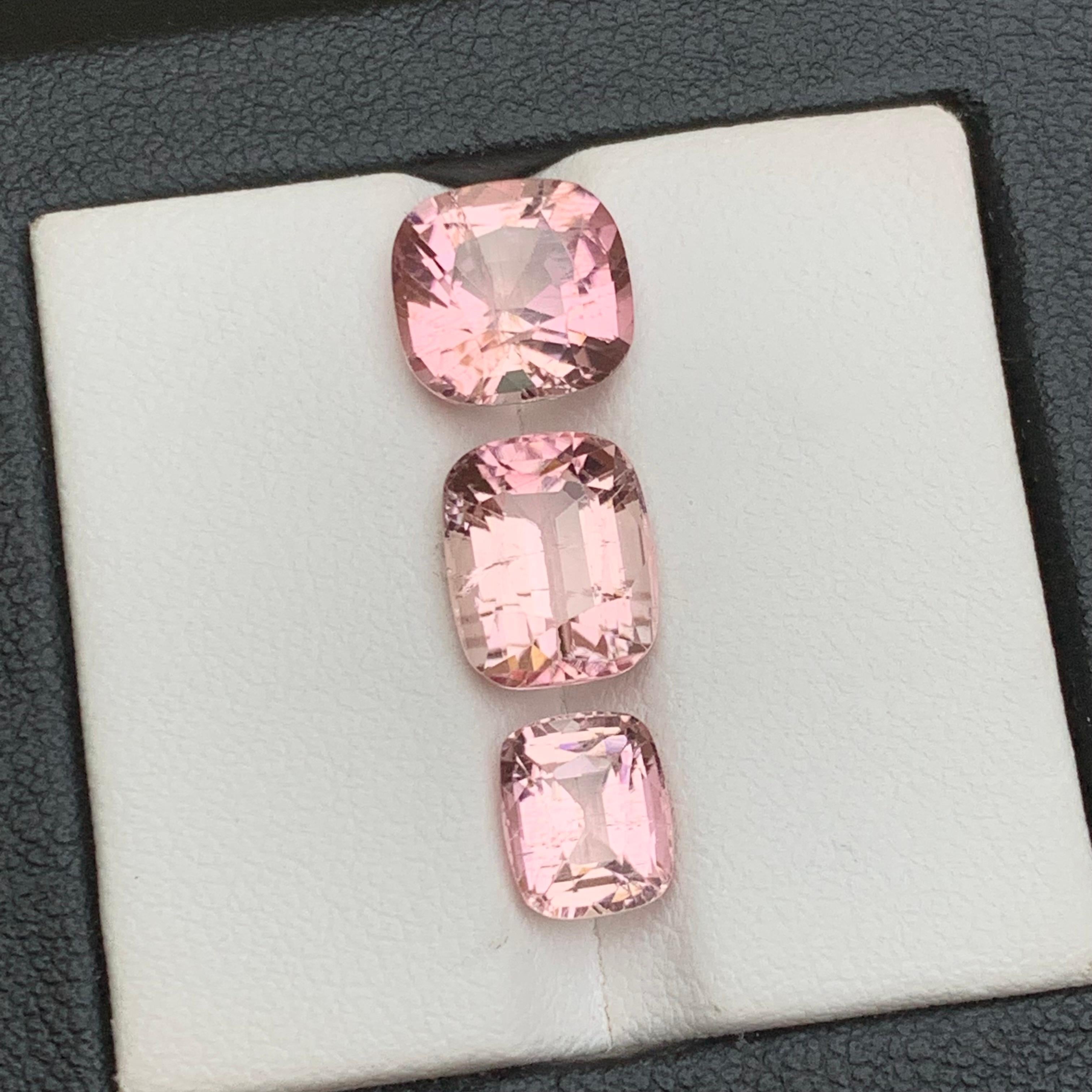 Schmuck mit losen Edelsteinen im Kissenschliff in pfirsichfarbenem, rosafarbenem, natürlichem Turmalin und 8.30 Karat im Angebot 4