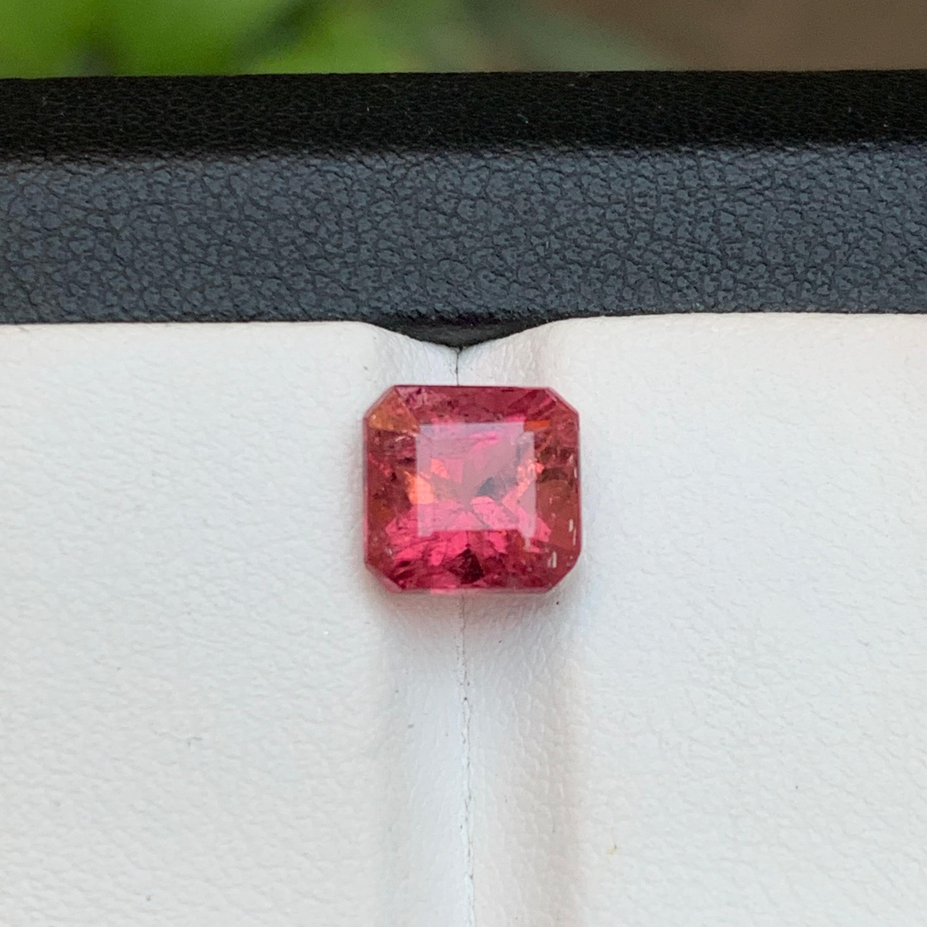 Anello con tormalina rubellite naturale rosa pesca 2,60 carati taglio smeraldo in vendita 4