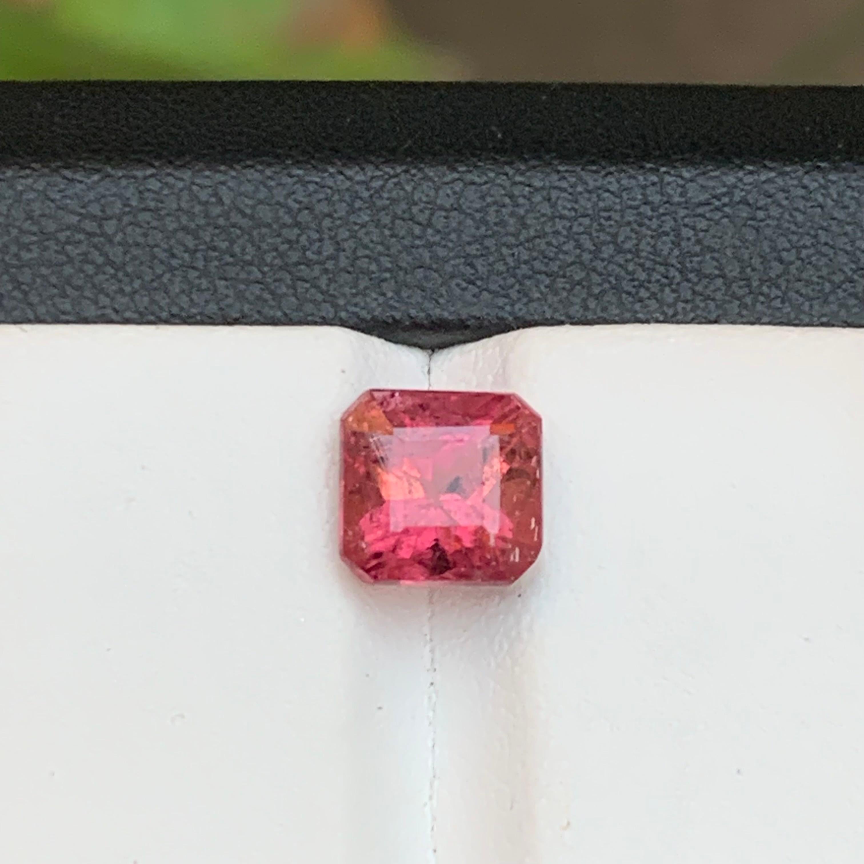 Anello con tormalina rubellite naturale rosa pesca 2,60 carati taglio smeraldo In condizioni Nuovo in vendita a Peshawar, PK