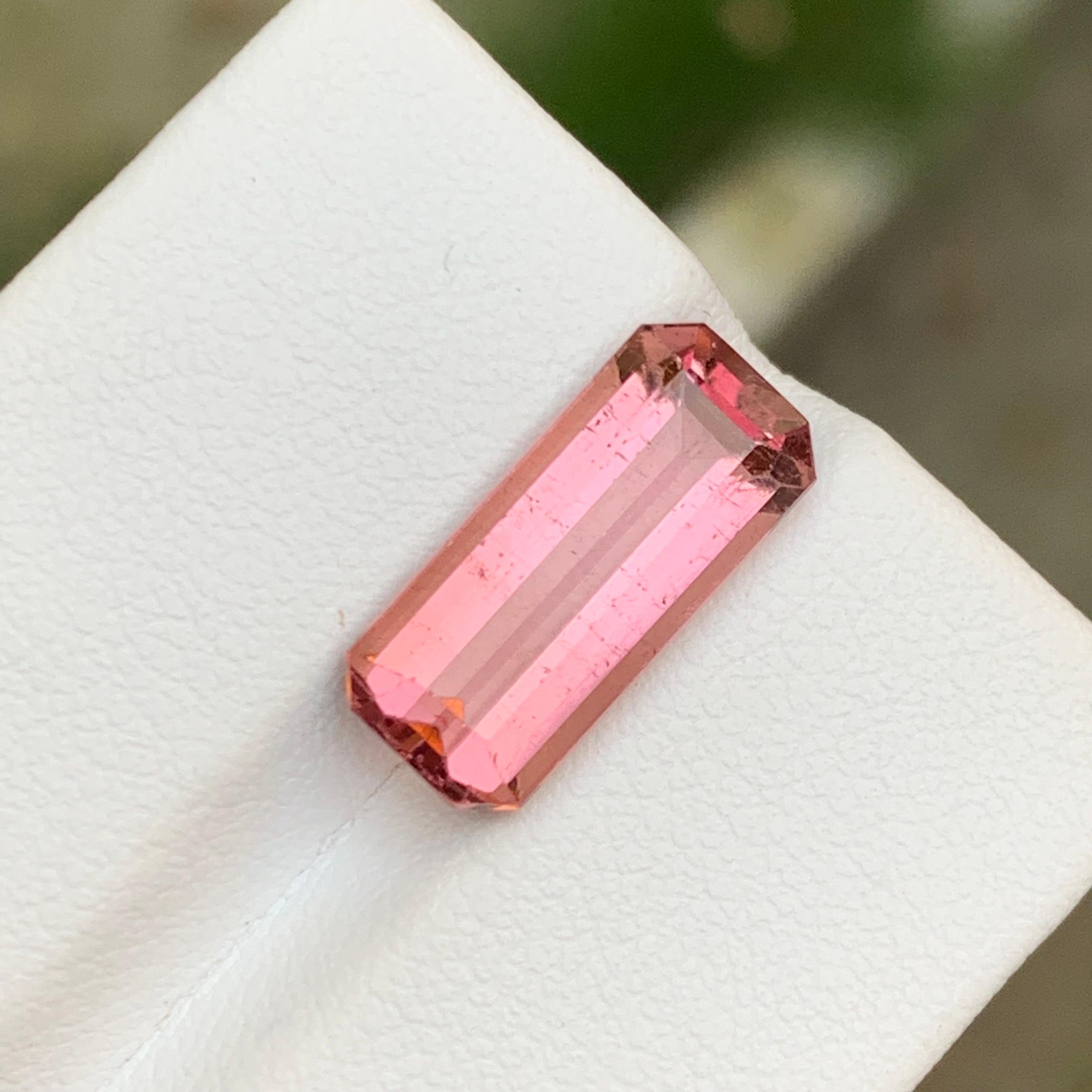 Gema turmalina natural rosa melocotón 5,90 ct talla esmeralda  Anillo Colgante Joya en venta 6