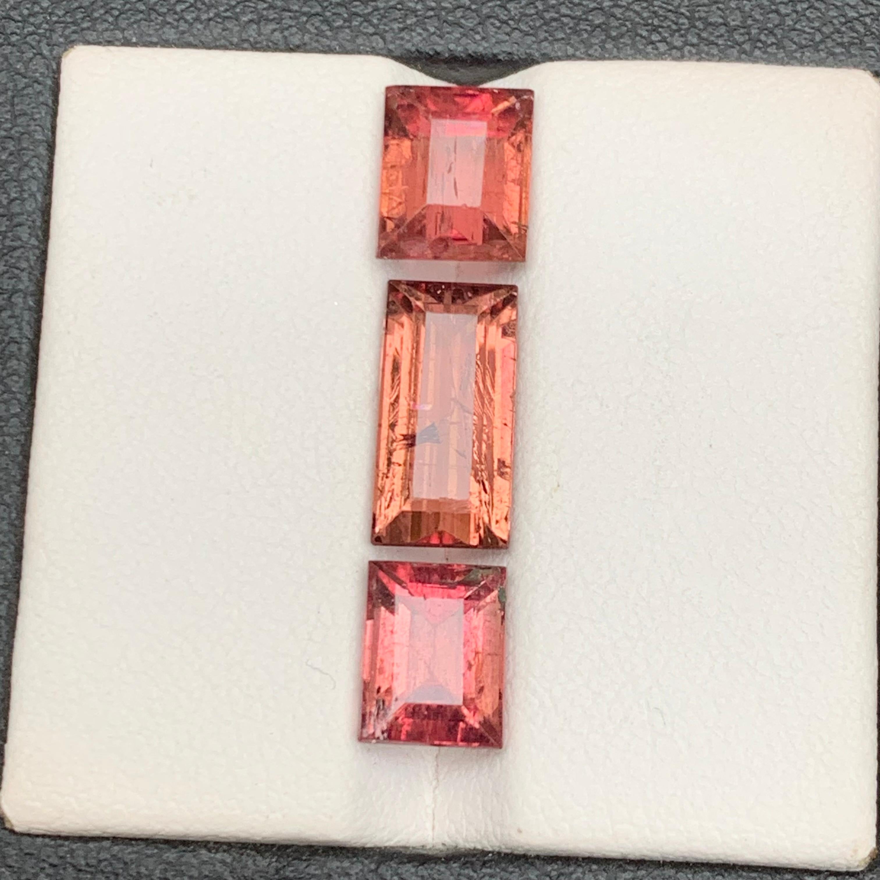 Peachy Pink Natural Tourmaline Loose Gemstones for Rings, Necklace Pendant, Bracelet or any other Jewelry Setting-Baguette Cut from Kunar Afghanistan!!

💎 GEMSTONE TYPE: Tourmaline
⚖️ WEIGHT: 7.05 Carats
🪚 SHAPE & CUT: Baguette Cut
📏 SIZE (MM):