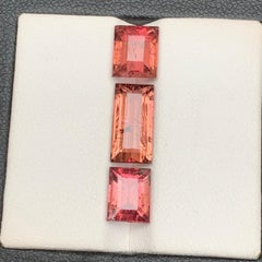 Bijoux taille baguette rose pêche, tourmaline naturelle non sertie Lot 7,05 carats