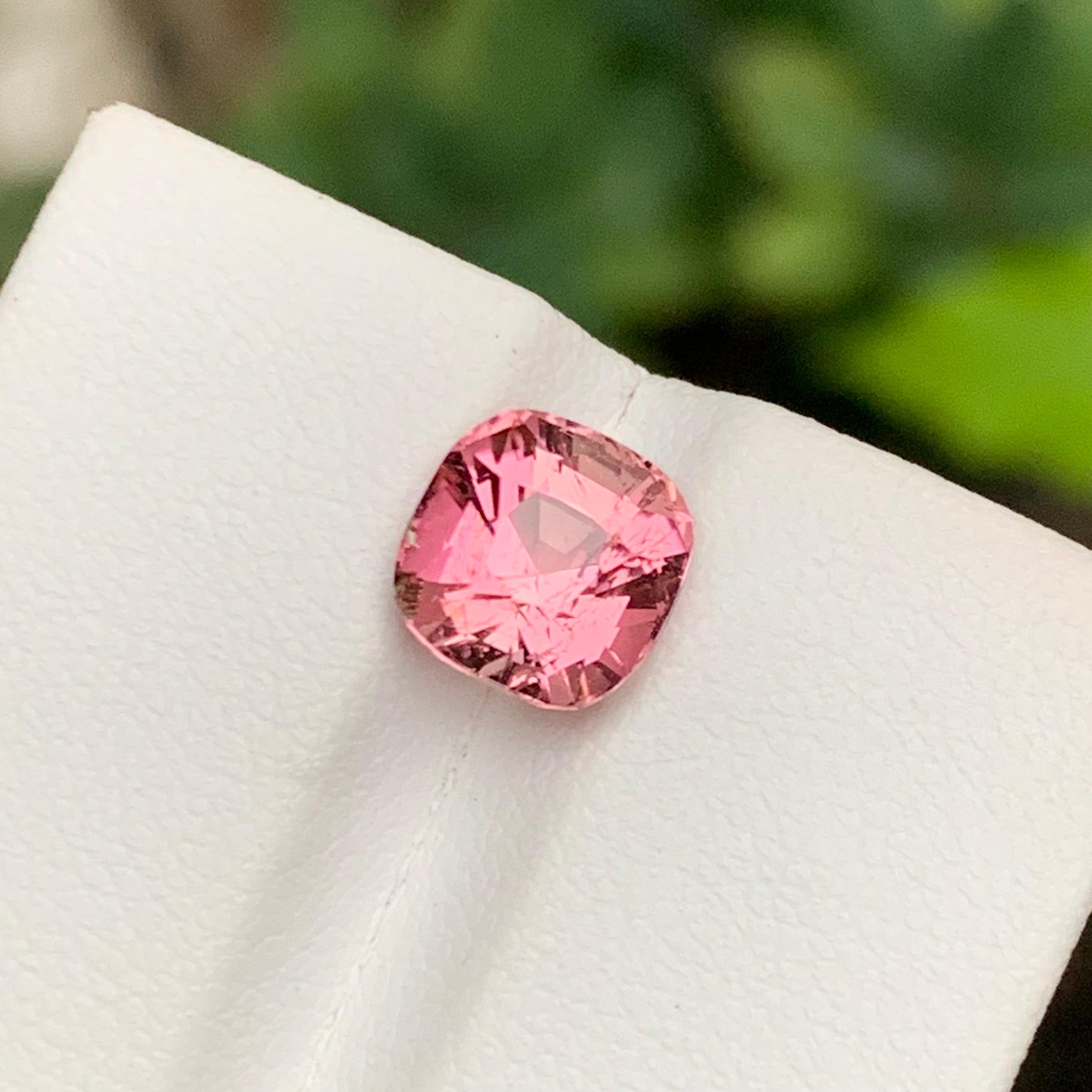 Peachy Pink Natural Tourmaline Ring Gemstone 2.65 Ct Square Cushion for Jewelry For Sale 2