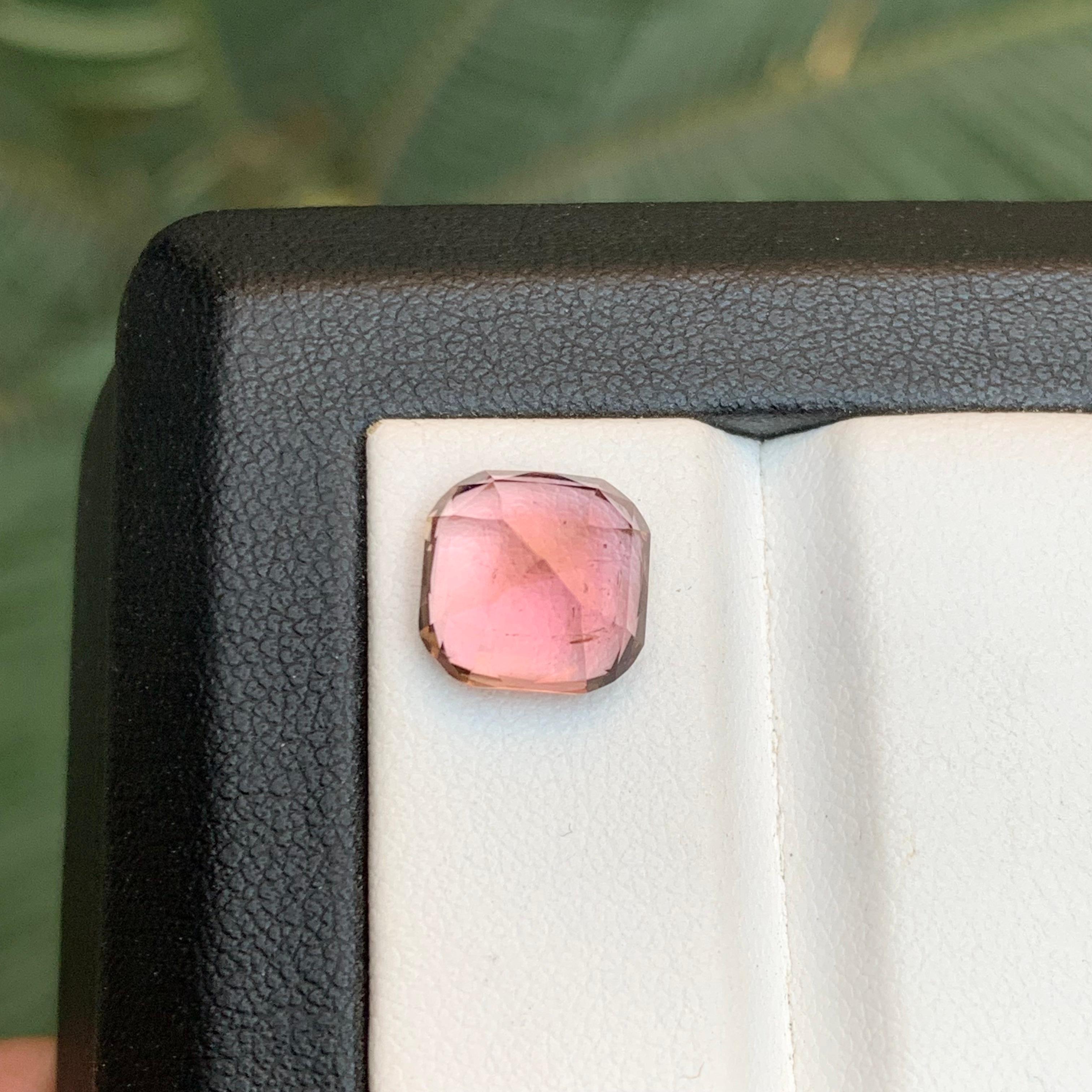 Peachy Pink Natural Tourmaline Ring Loose Gemstone 4.70 Ct Cushion Cut-Jewelry For Sale 5