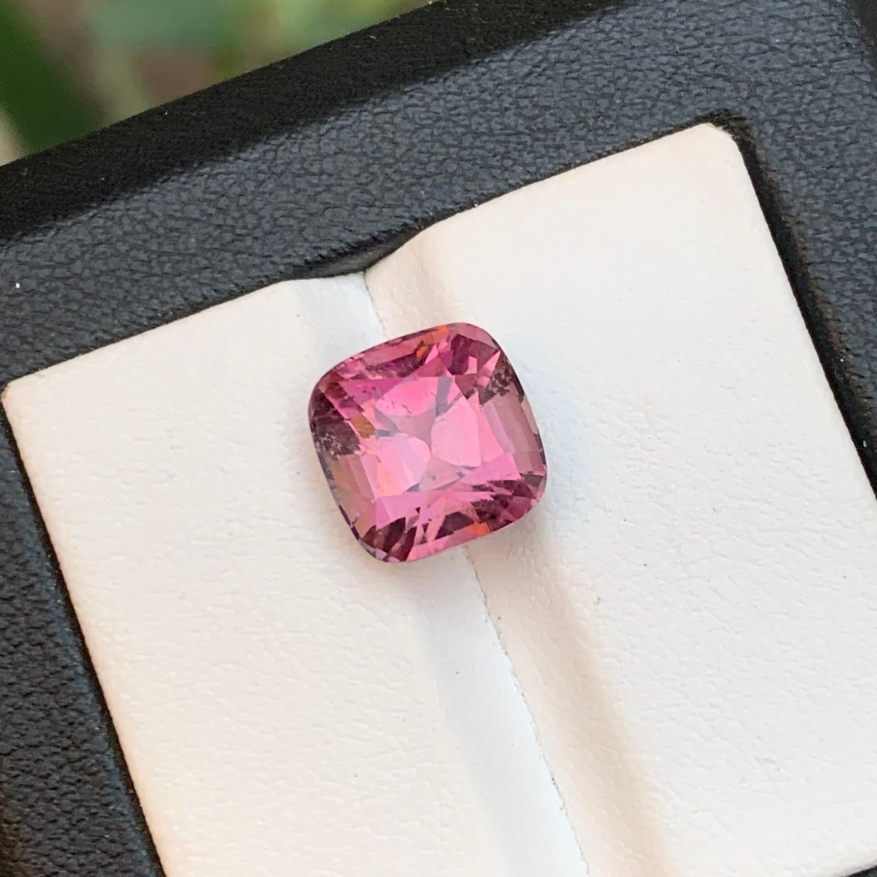 Anello con tormalina naturale rosa pesca, gemma sciolta da 5.45 carati con taglio a cuscino - Gioielli in vendita 4