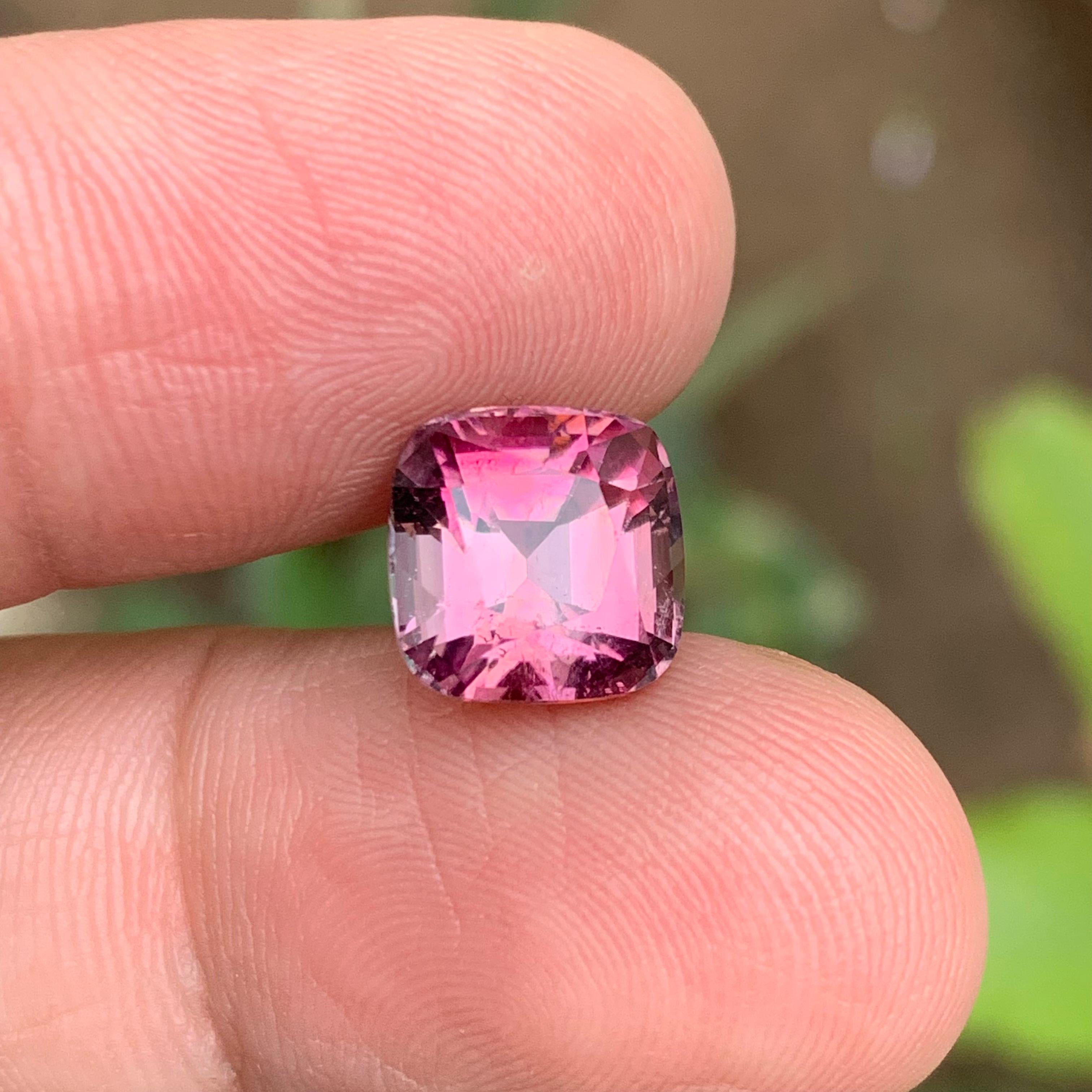 da uomo o donna Anello con tormalina naturale rosa pesca, gemma sciolta da 5.45 carati con taglio a cuscino - Gioielli in vendita