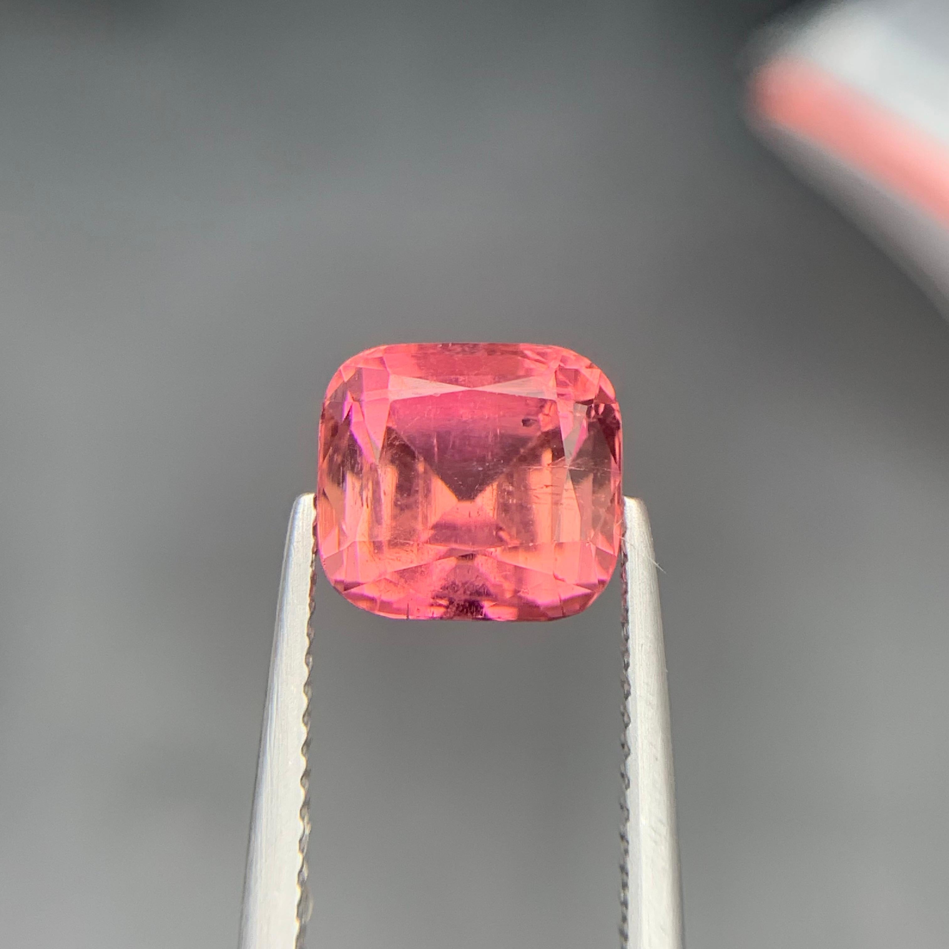 Anello con tormalina naturale rosa pesca, ciondolo con gemma sciolta 4 carati a cuscino quadrato in vendita 4