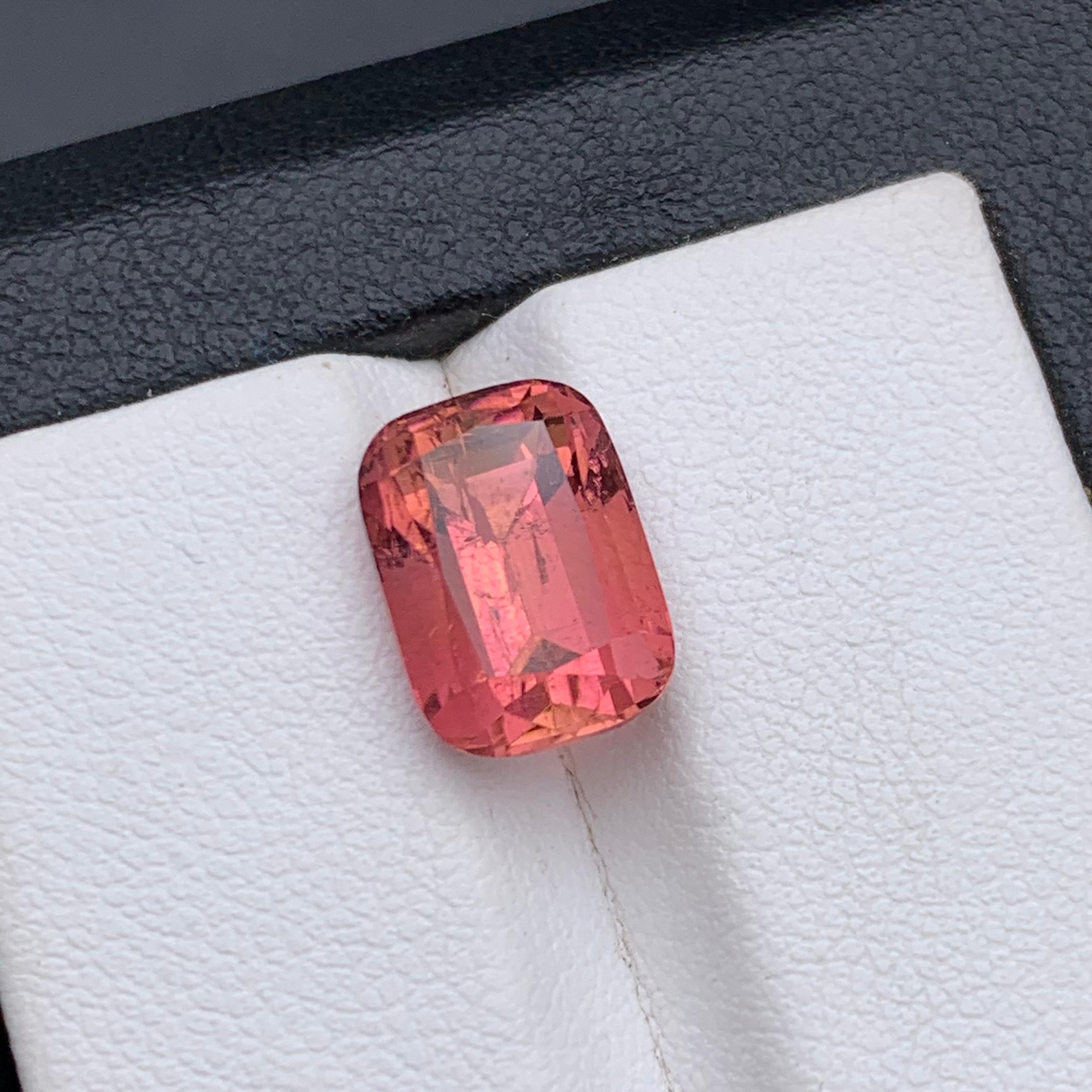 Anello con tormalina naturale rosa pesca, ciondolo, gemma sciolta 5,25 CT taglio cuscino in vendita 4