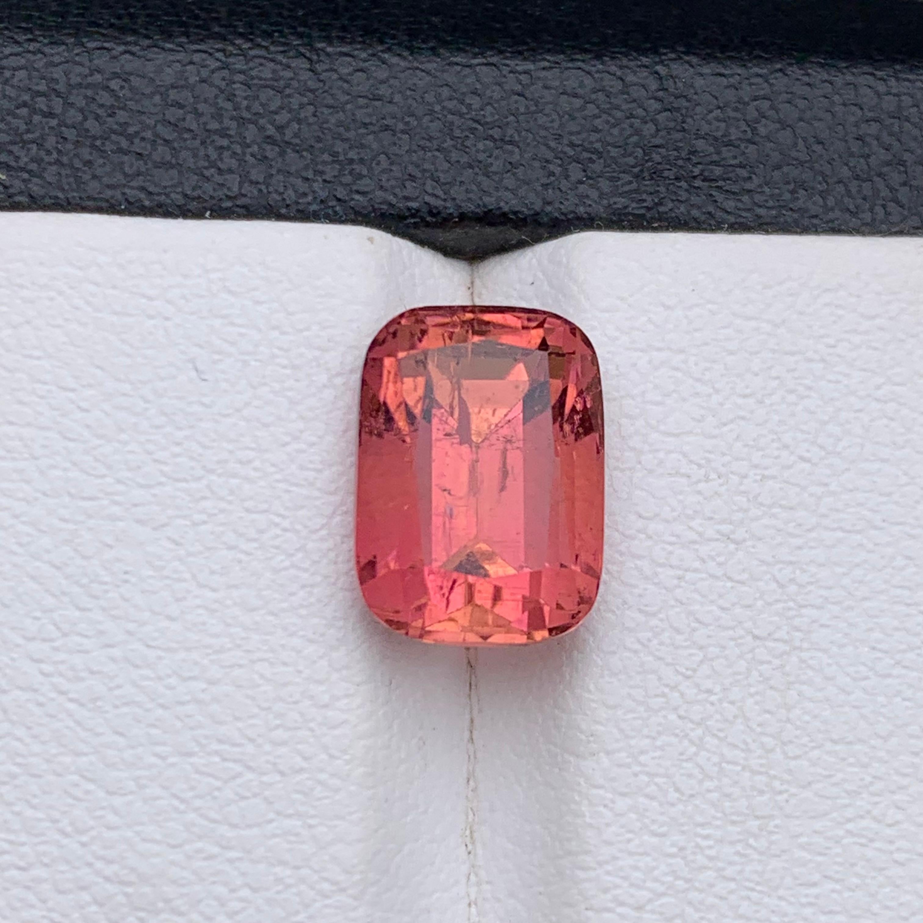 Anello con tormalina naturale rosa pesca, ciondolo, gemma sciolta 5,25 CT taglio cuscino in vendita 2