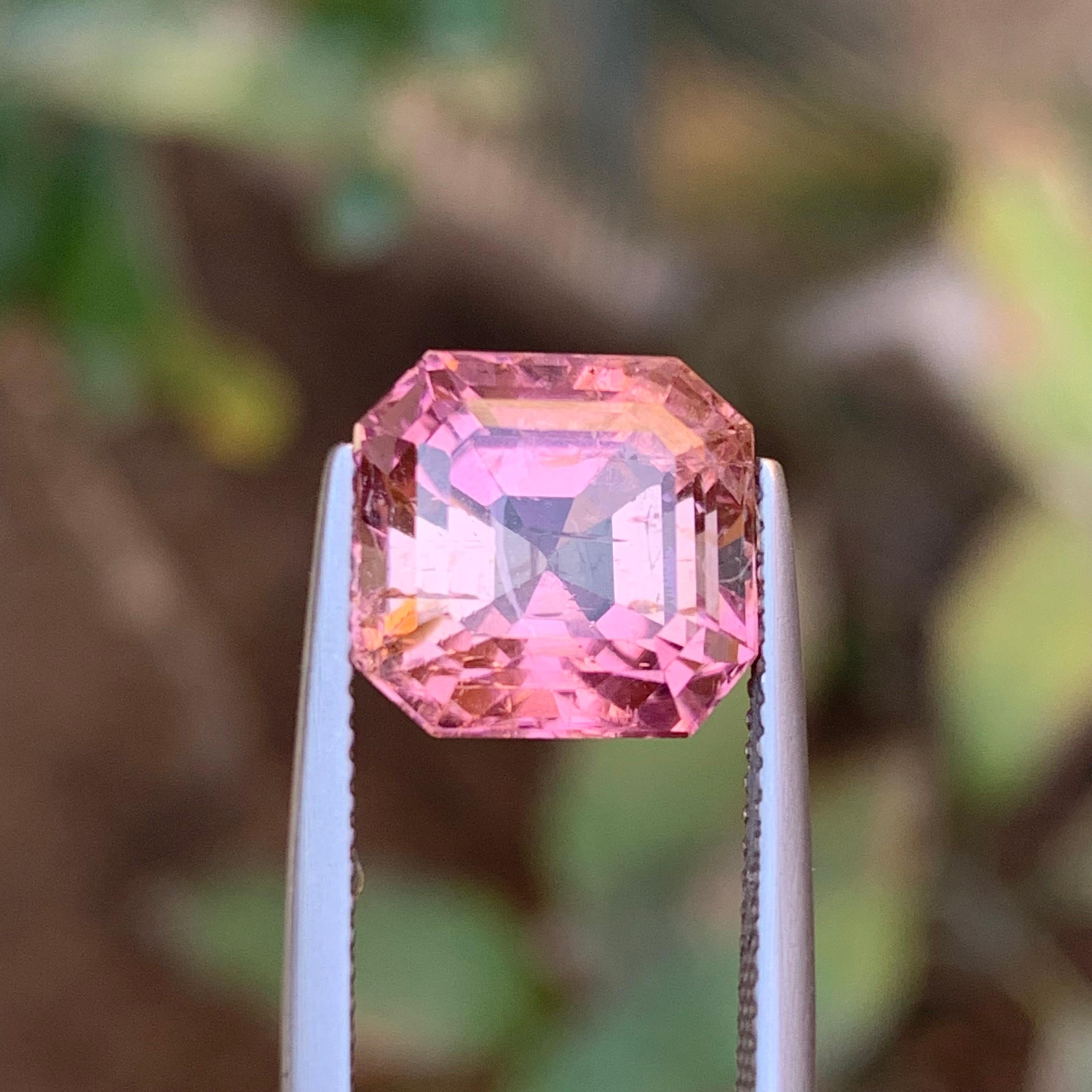 Contemporaneo Anello con tormalina naturale rosa pesca, ciondolo con gemma sciolta da 7,05 carati con taglio Asscher in vendita