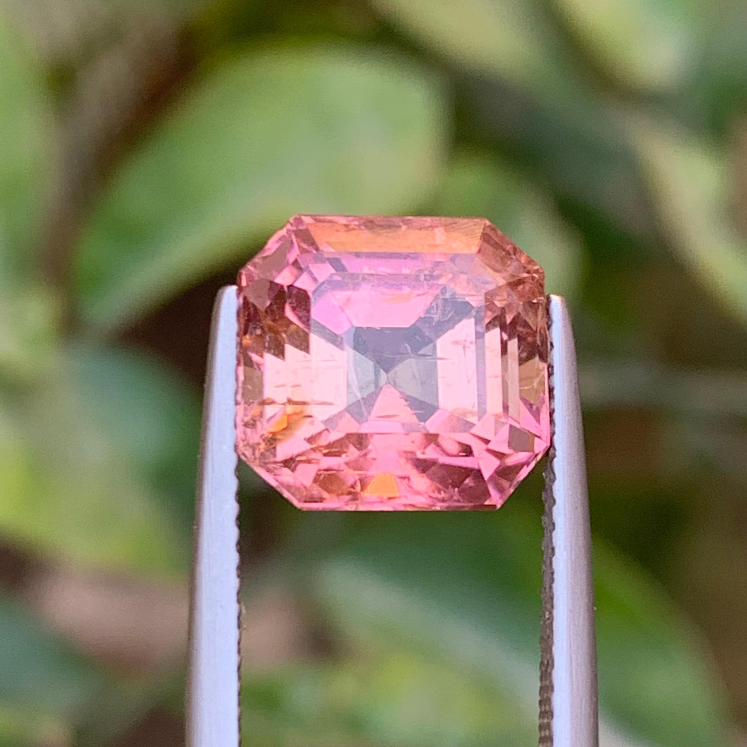 Anello con tormalina naturale rosa pesca, ciondolo con gemma sciolta da 7,05 carati con taglio Asscher in vendita 3