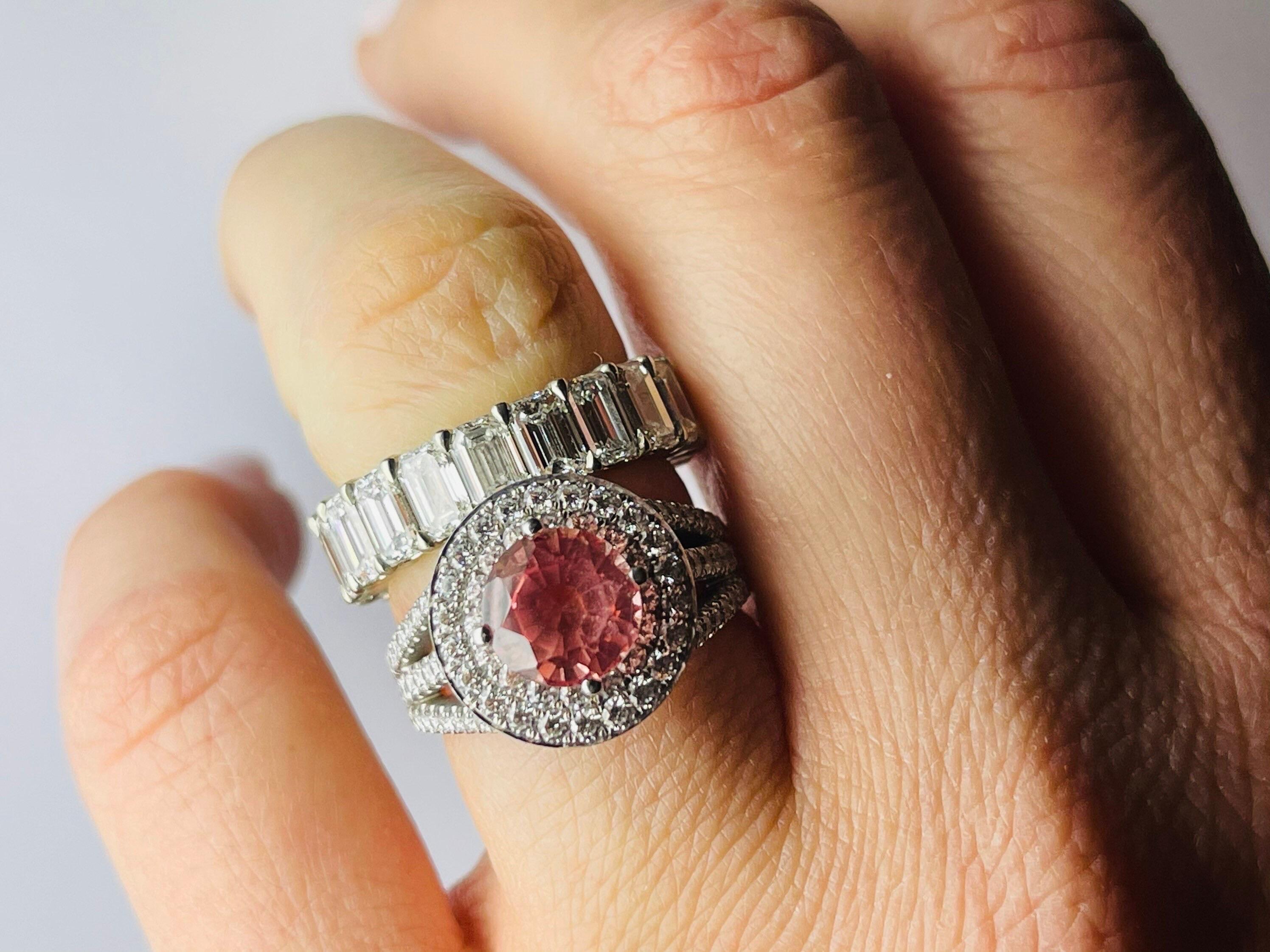 Taglio rotondo Anello con zaffiro e diamante in oro bianco 18KT RARO anello di fidanzamento reale di lusso in vendita