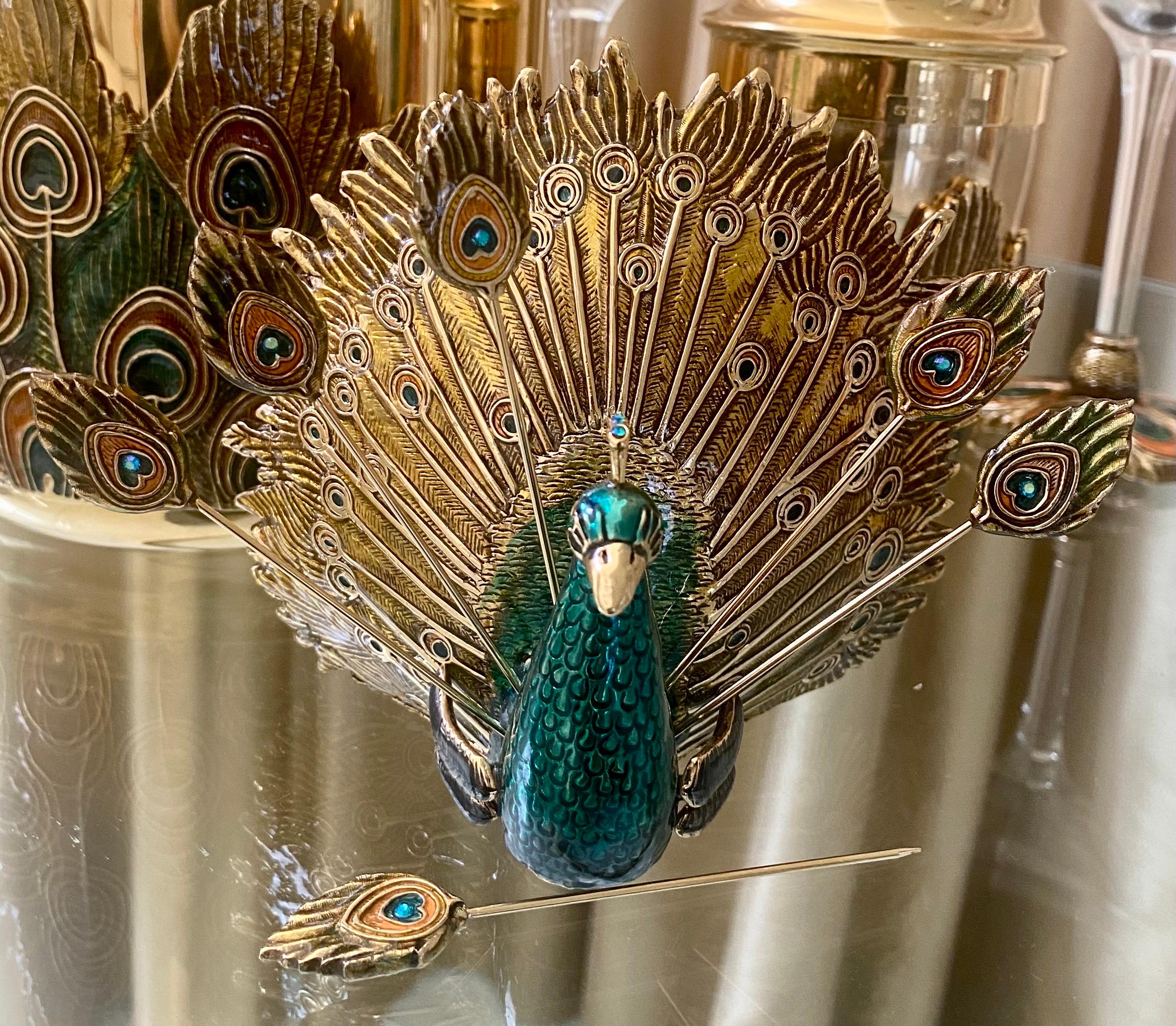 Peacock Barware Set with Martini Glasses 6