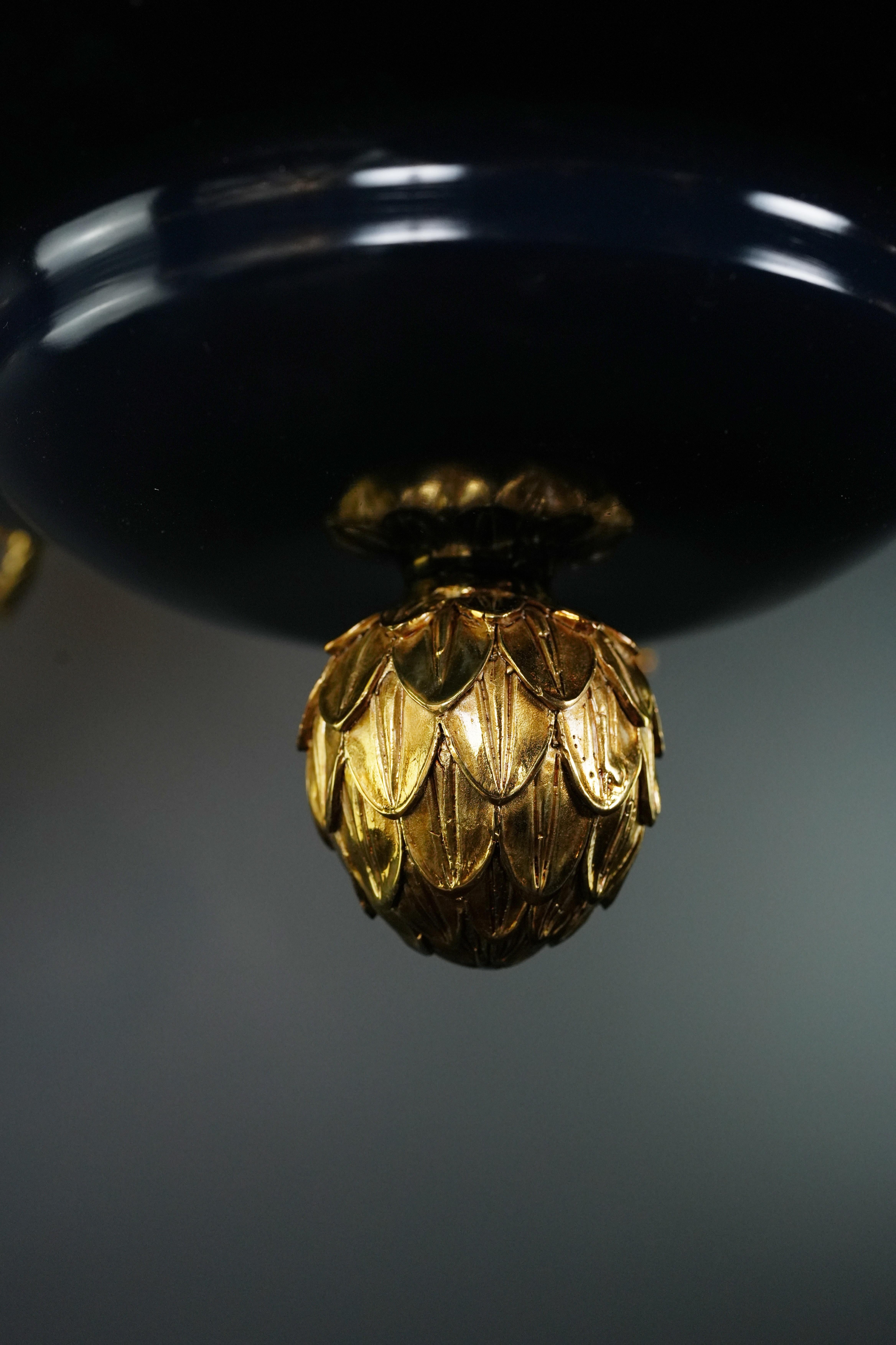 Lustre Empire français en laiton lustré en or antique Art déco en vente 3