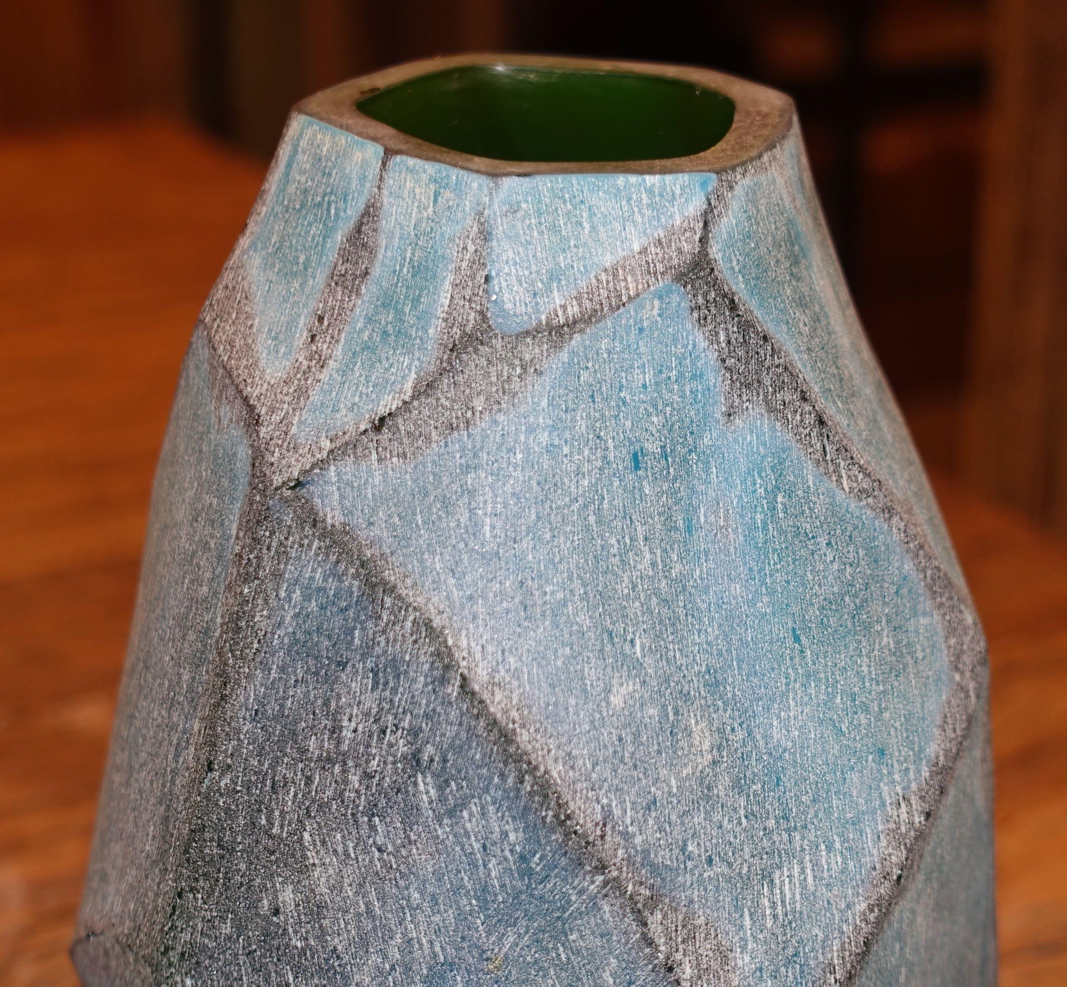 Contemporary Chinese peacock blue glass vase with charcoal grey etched lines.
Frosted finish.
Overall geometric pattern design.
Smaller accompanying style S5213.