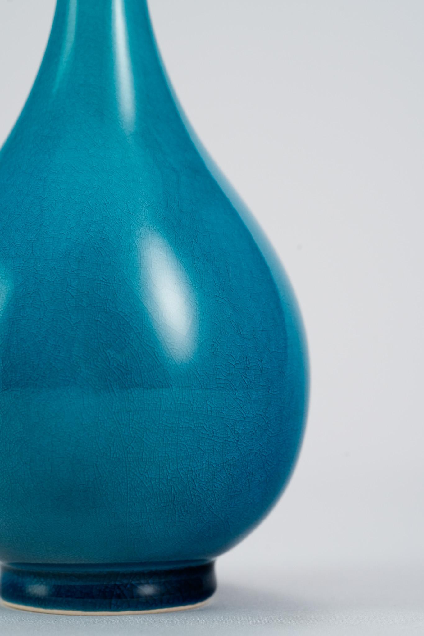 Taïwanais Vase à long col en porcelaine 