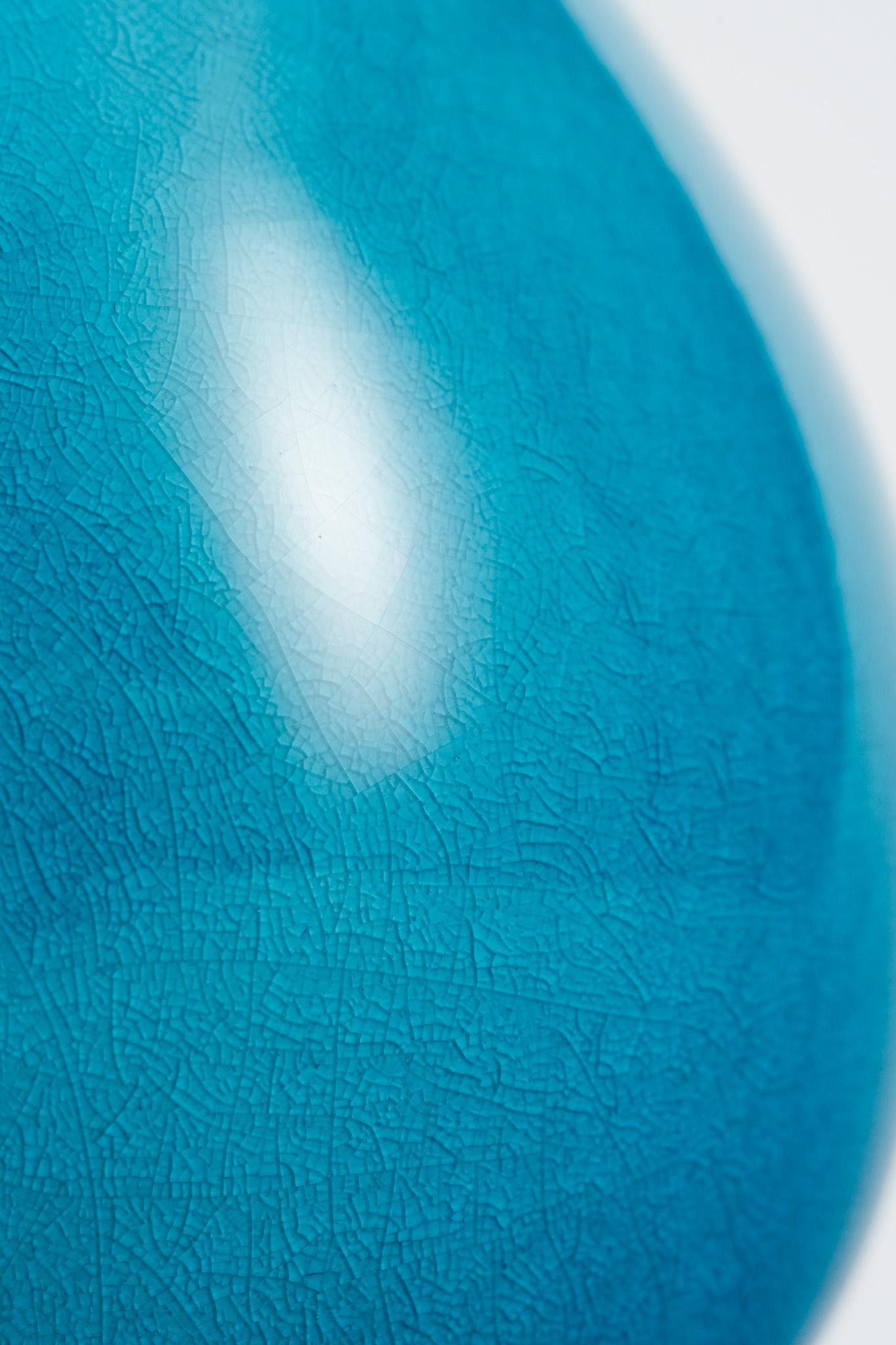 XXIe siècle et contemporain Vase à long col en porcelaine 