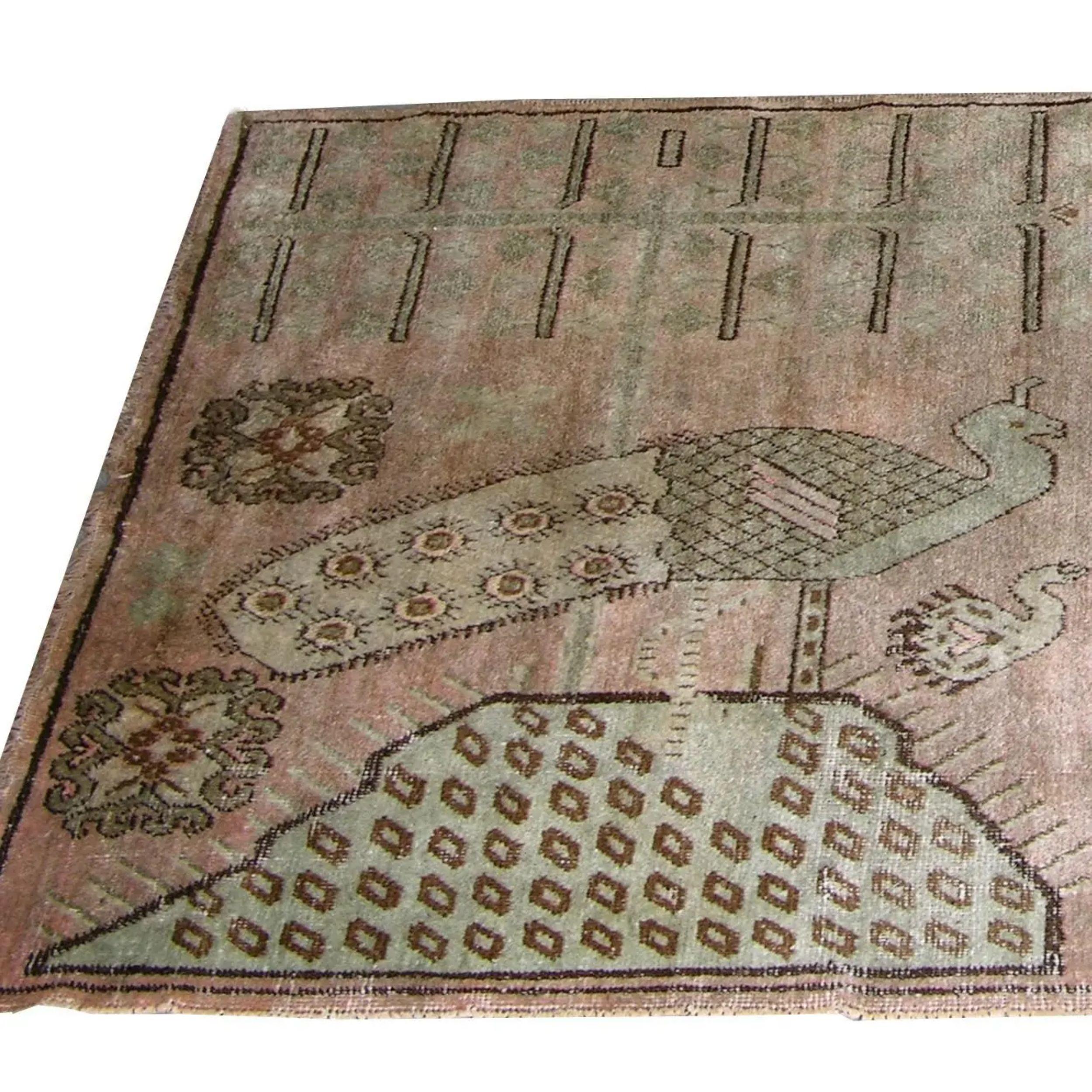 Antiker Samarkand-Teppich im Pfauendesign 8'6'' X 4'10'' im Zustand „Gut“ im Angebot in Los Angeles, US