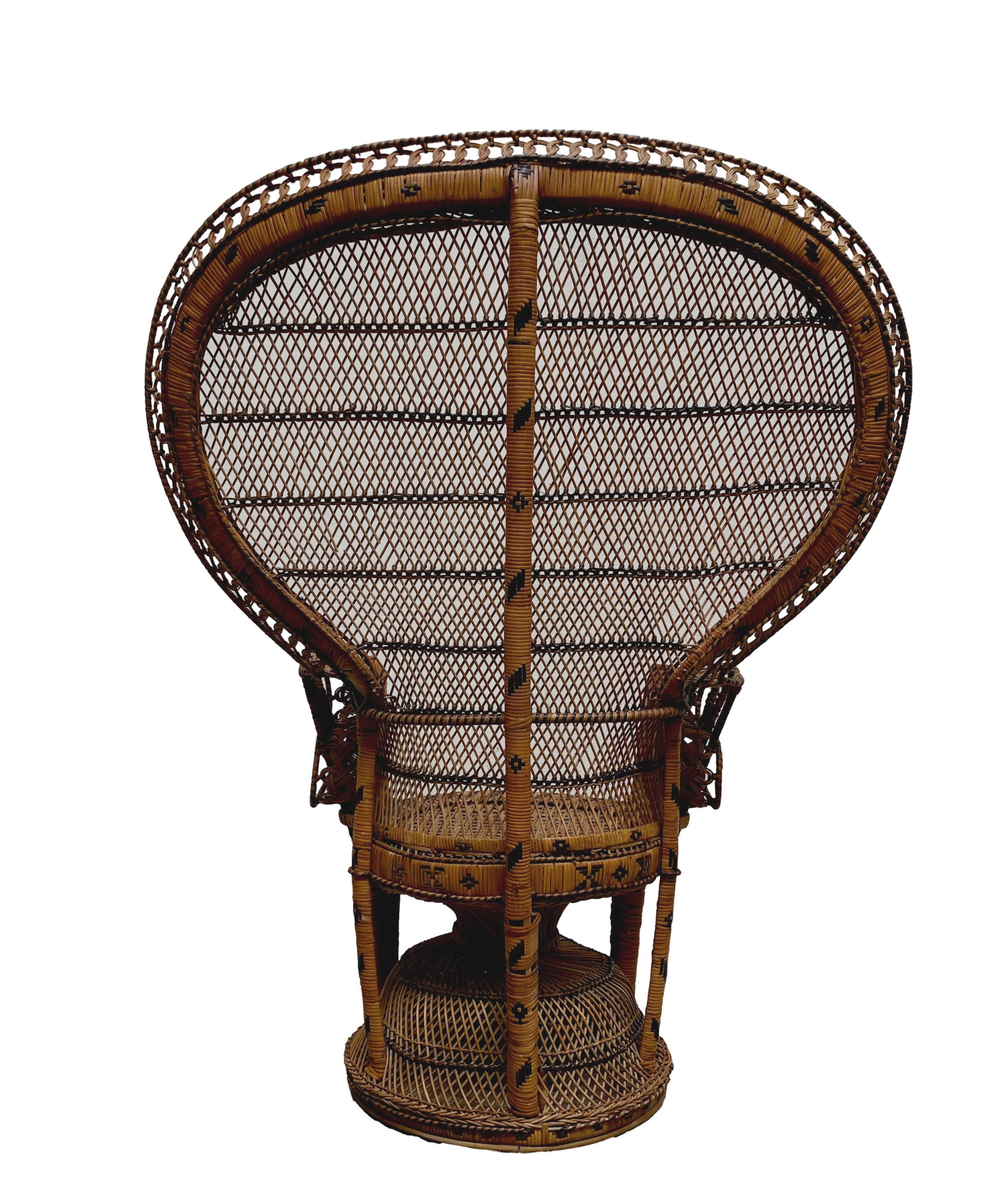 wicker queen chair