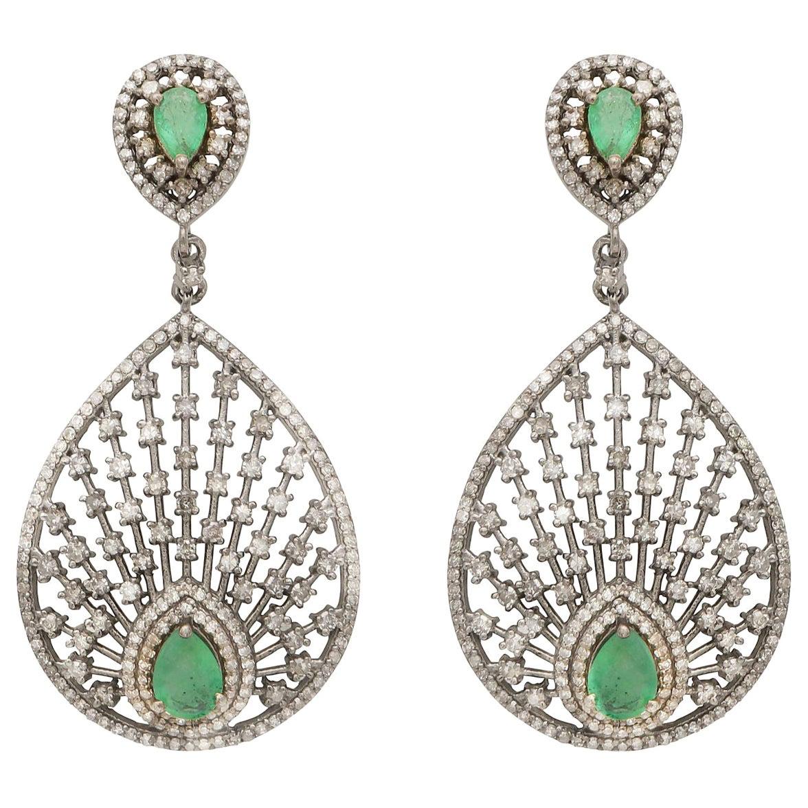 Pfauenfächer-Ohrringe mit Smaragd und Diamant