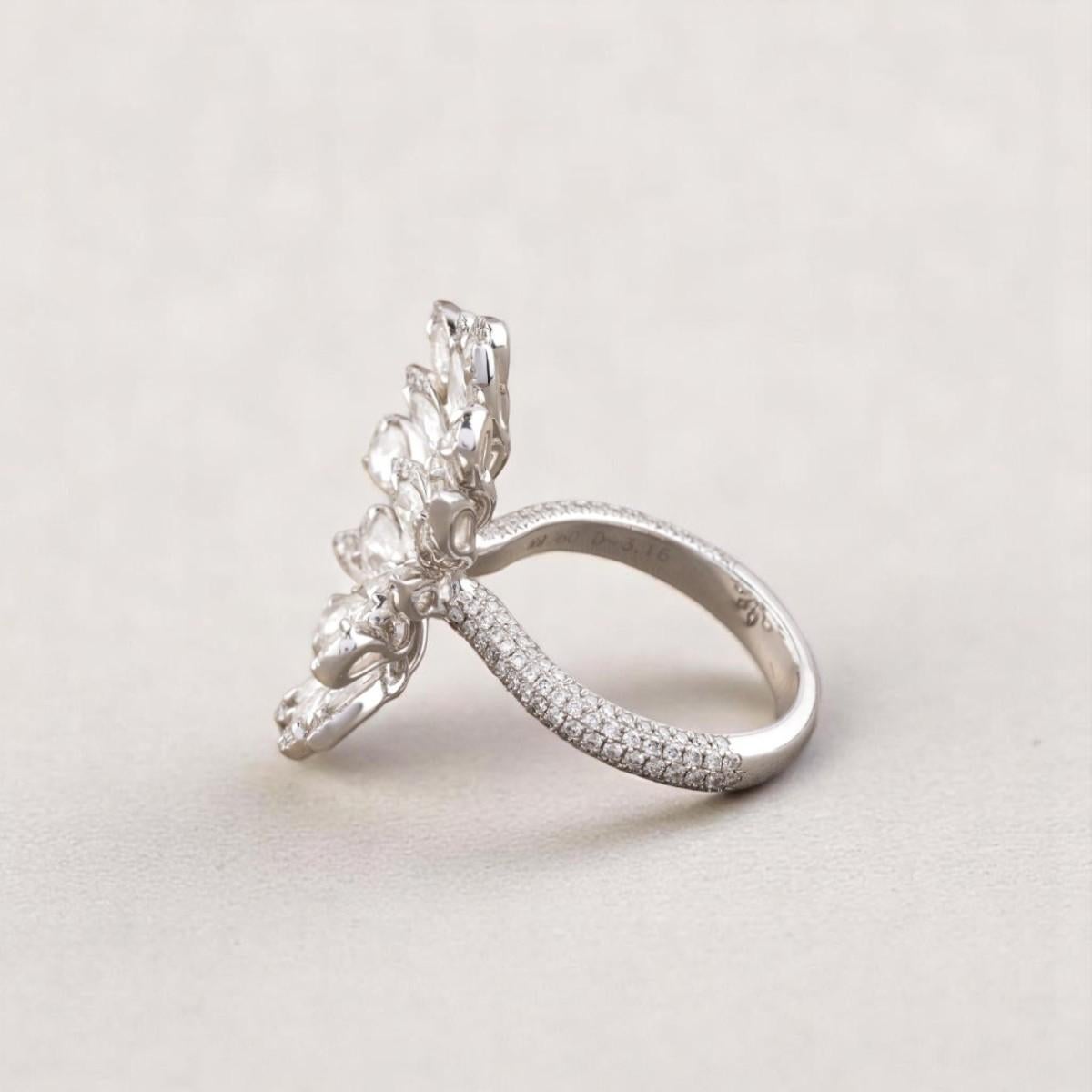 Anello con diamante a piuma di pavone in oro massiccio 14k (certificato) in vendita 2