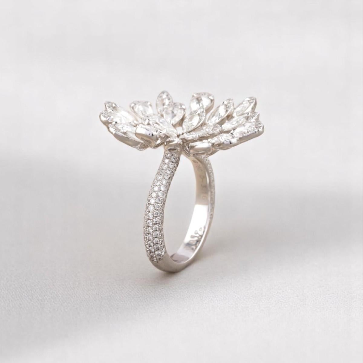 Anello con diamante a piuma di pavone in oro massiccio 14k (certificato) in vendita 3