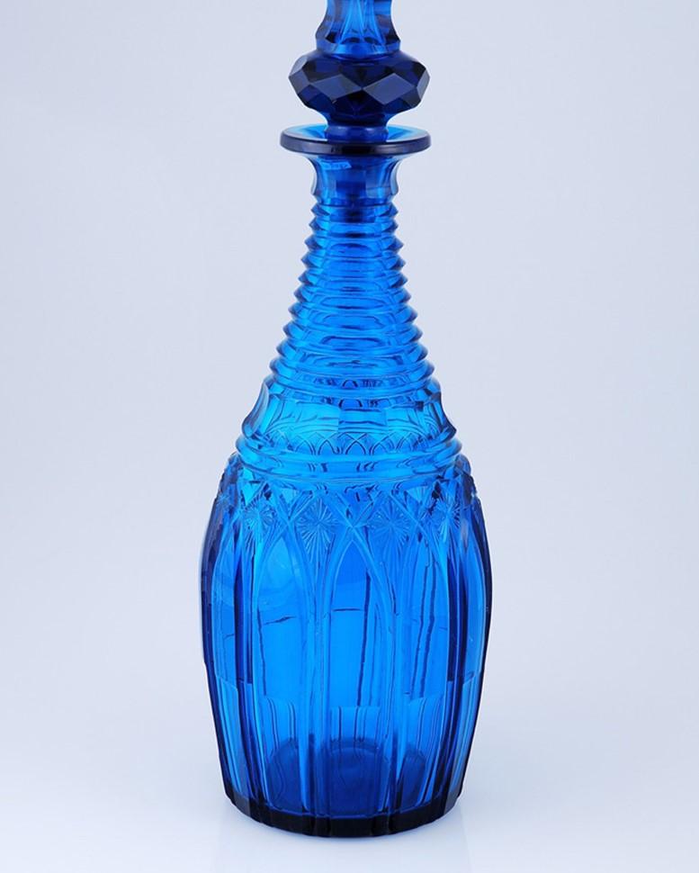 Peacock Green Cut-Glass Decanter In Excellent Condition For Sale In New York, NY