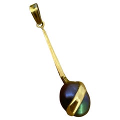 Peacock (Green & Violet) Tahitian Pearl (12mm x 9mm) Pendant in 9K Yellow Gold